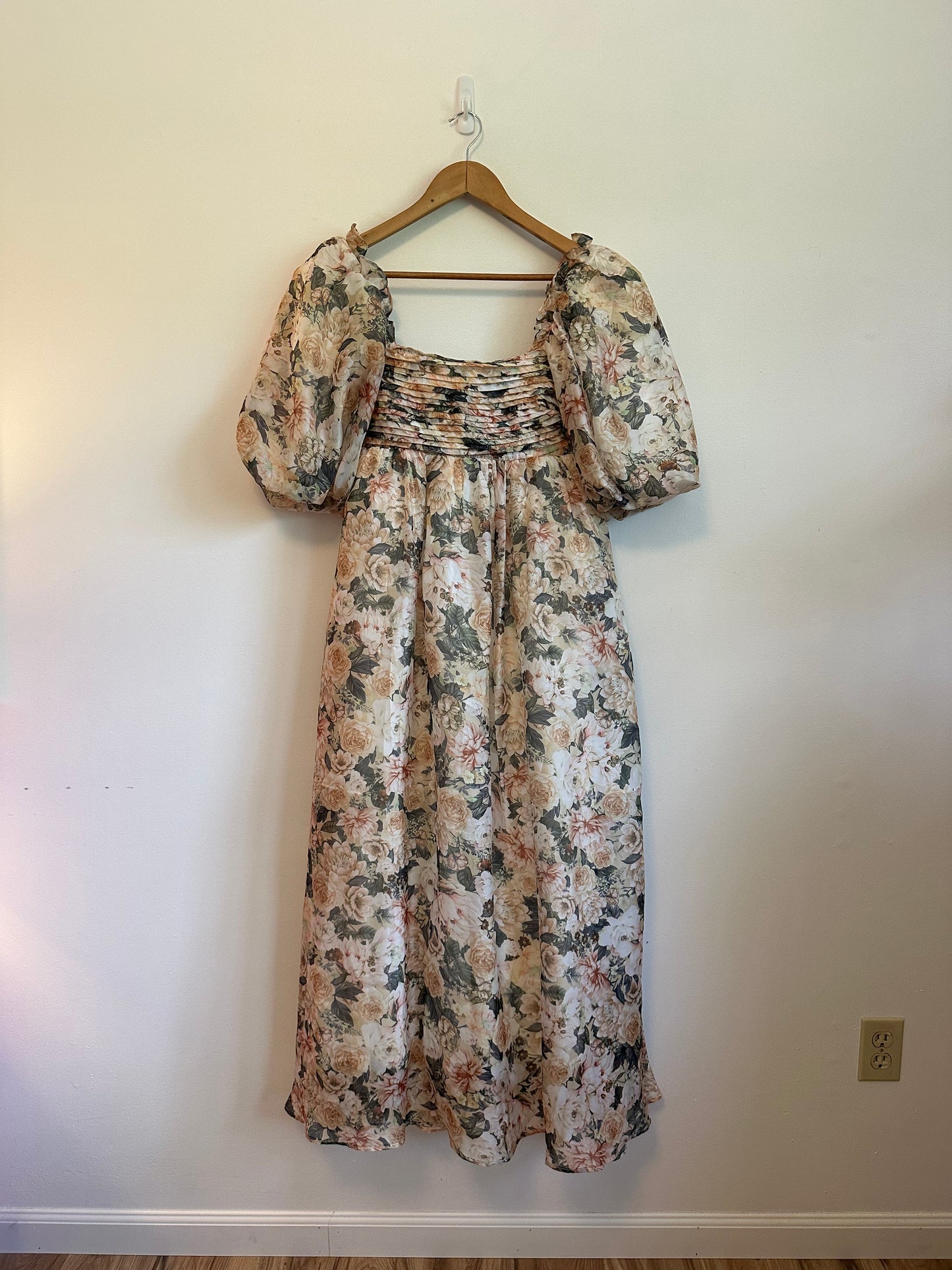NWT Worth Collective Floral Puff Sleeve Bow Back Maxi Dress | Size Medium