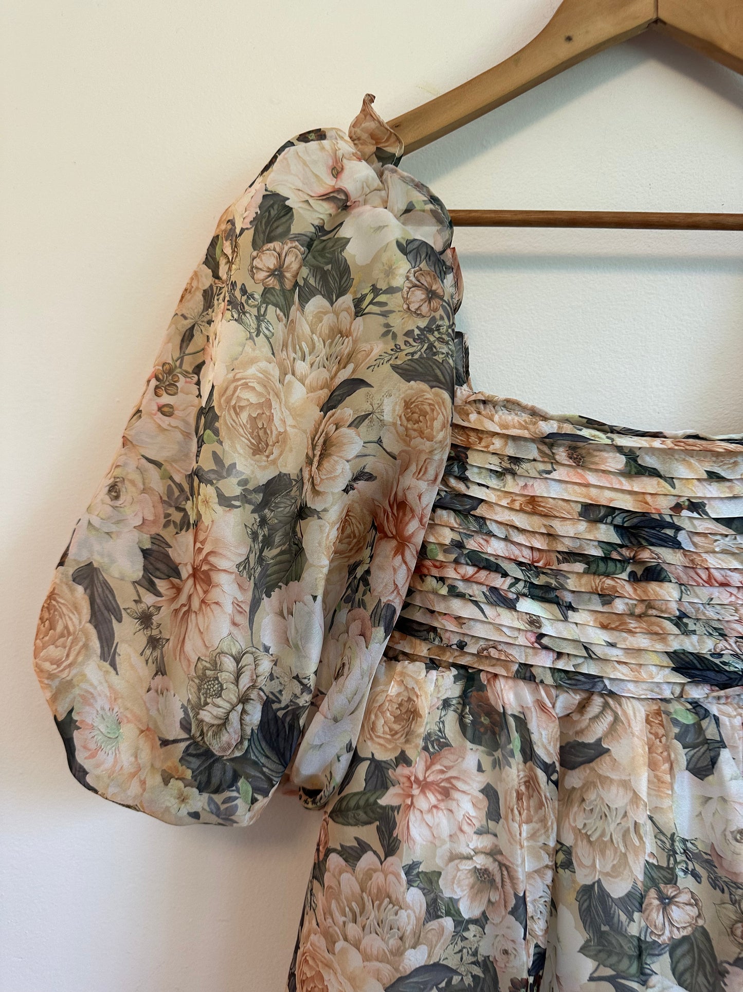 NWT Worth Collective Floral Puff Sleeve Bow Back Maxi Dress | Size Medium