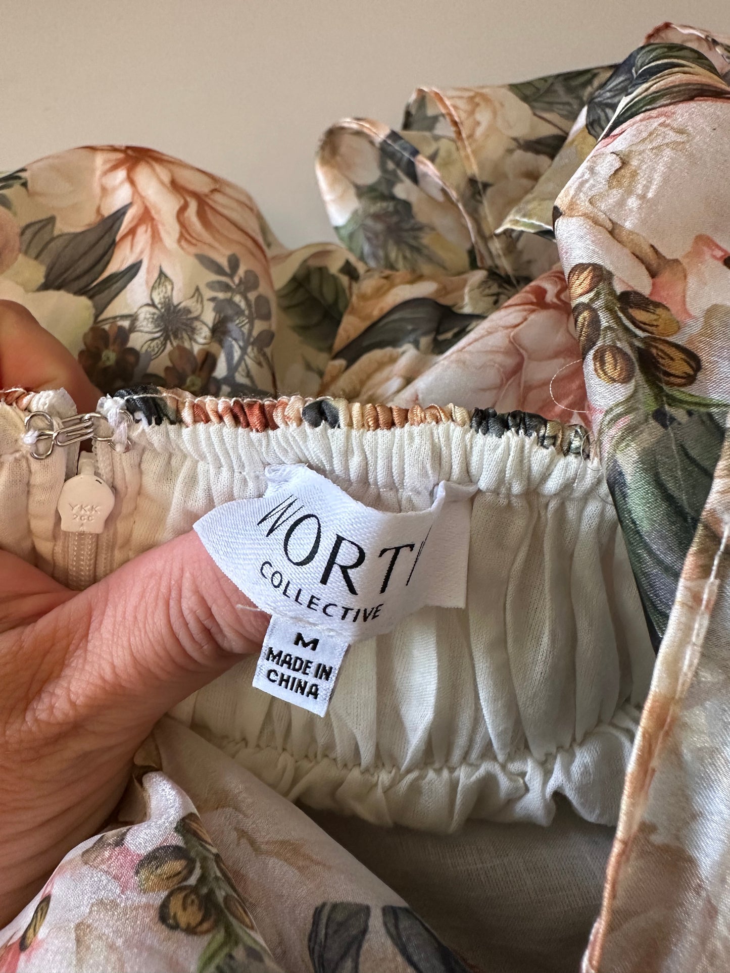 NWT Worth Collective Floral Puff Sleeve Bow Back Maxi Dress | Size Medium