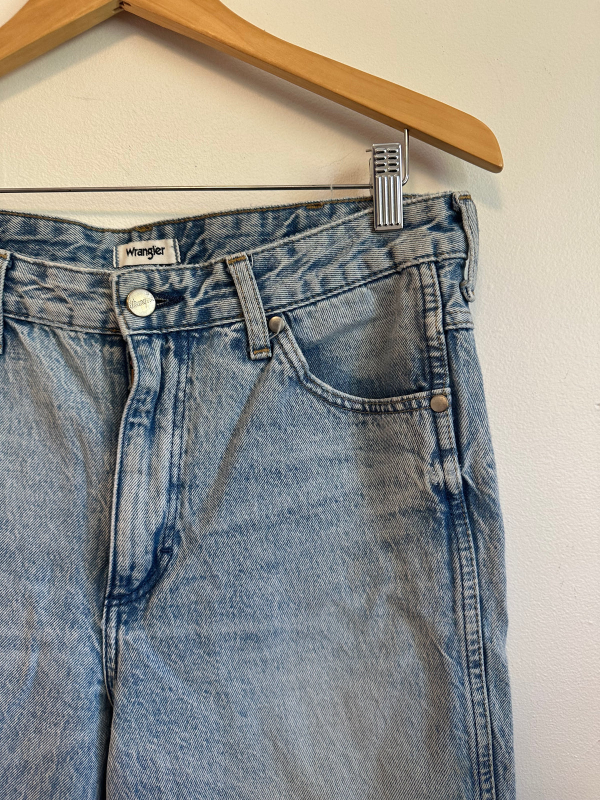 Wrangler Wild West High Rise Straight Leg Distressed Jeans | Size 28