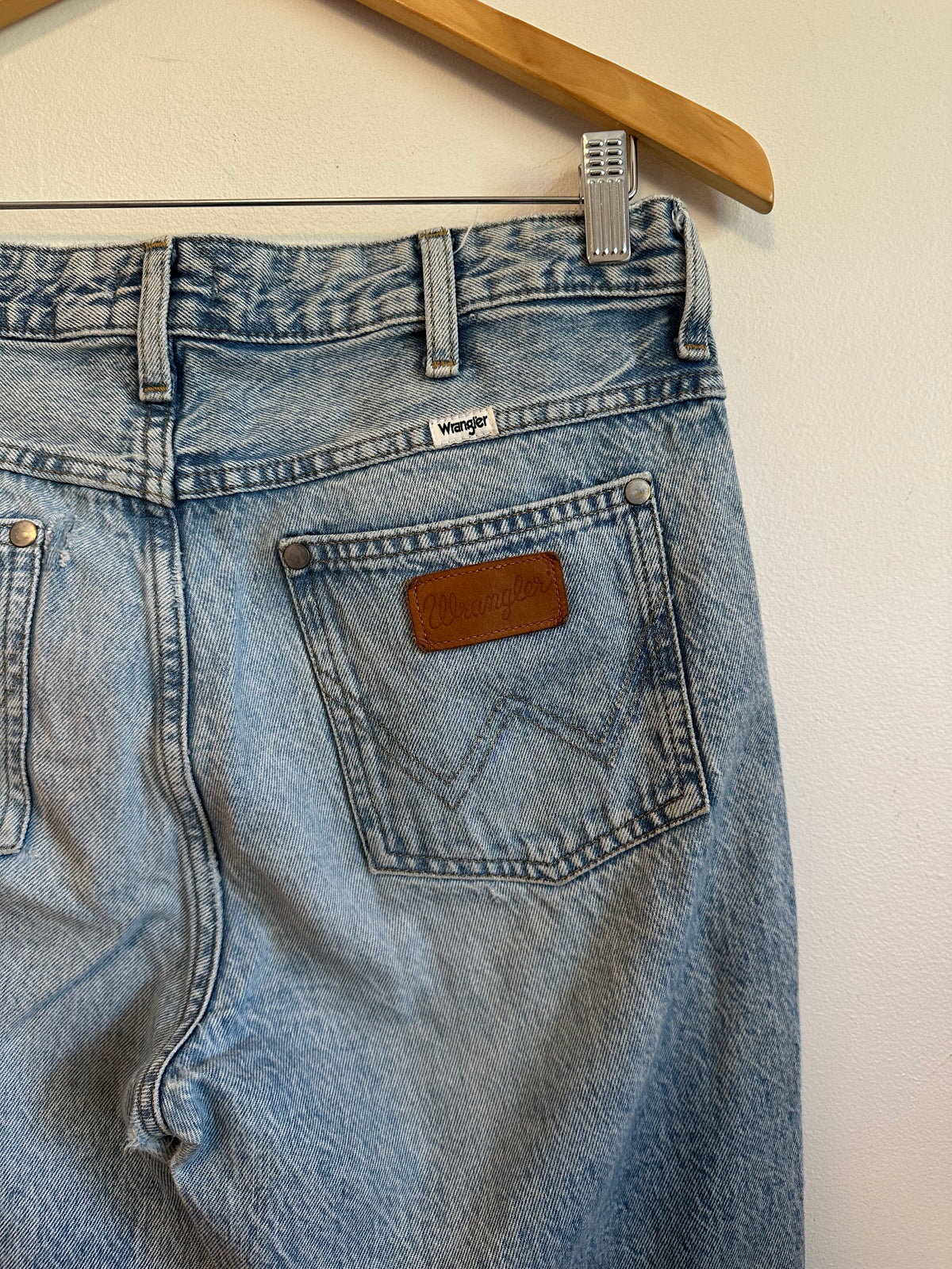 Wrangler Wild West High Rise Straight Leg Distressed Jeans | Size 28