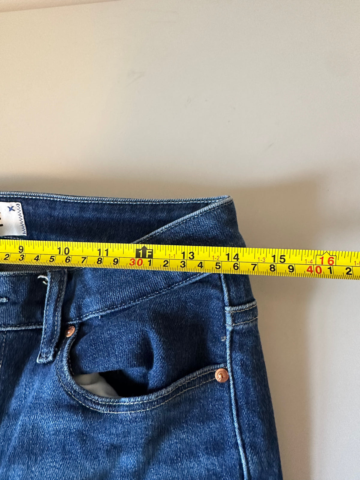Paige Colette Crop Flare Jeans in Dark Wash Blue | Size 28