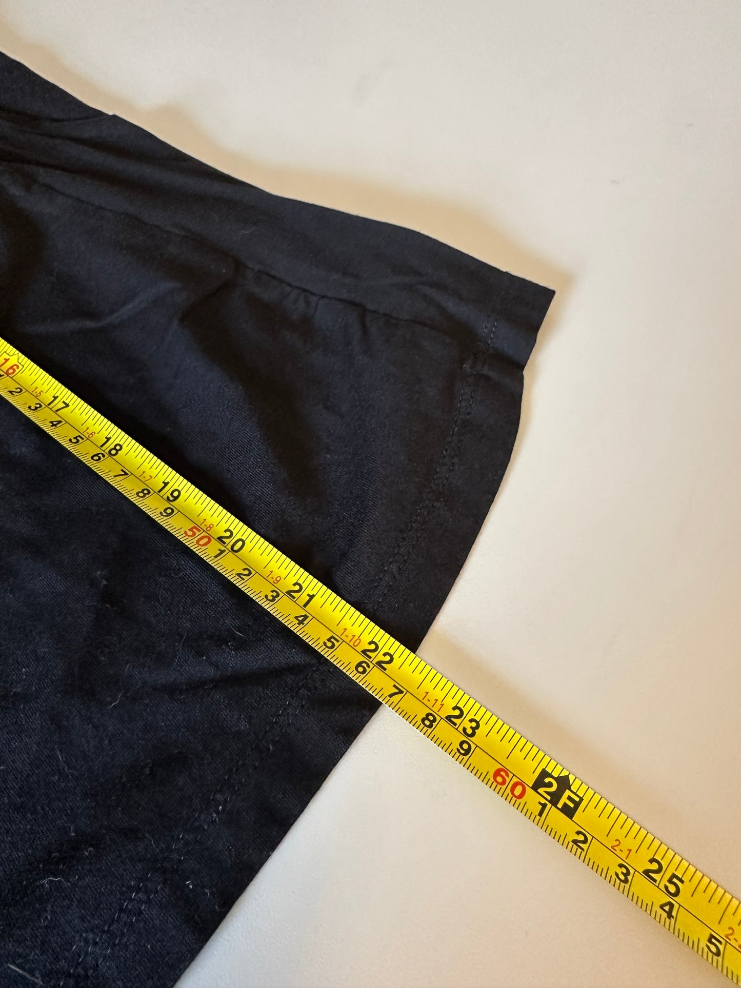 Banana Republic Black Sleeveless Muscle T-Shirt | Size Large