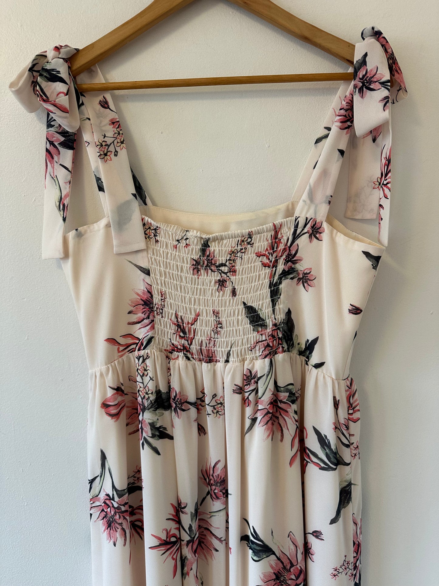 Yumi Kim Empire Waist Floral Midi Dress | Size Medium