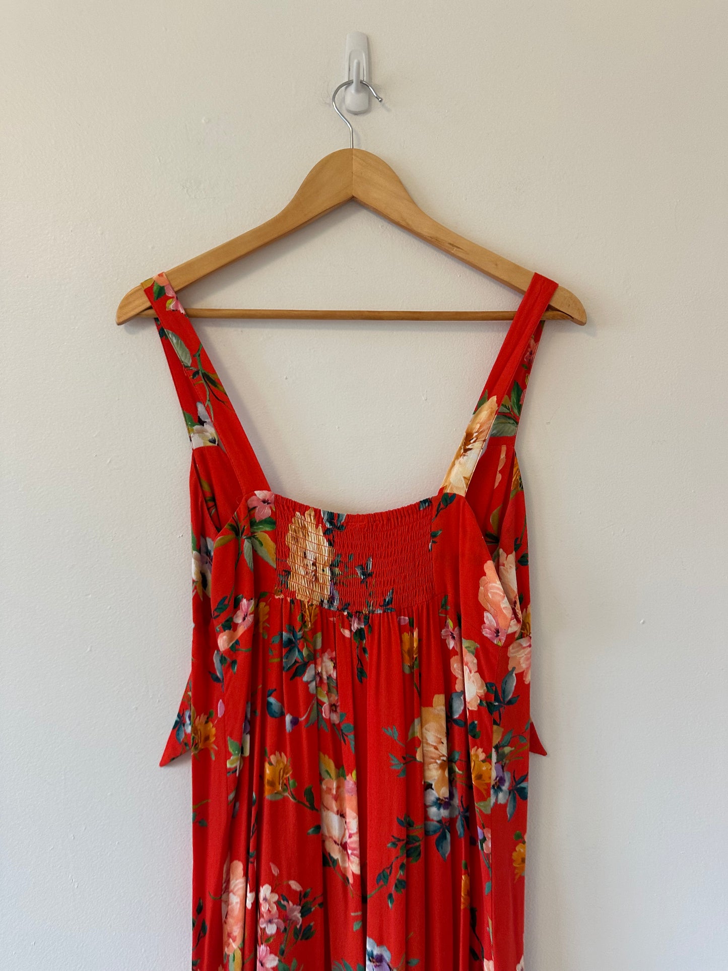 Yumi Kim Red Floral Tie Front Midi Dress | Size Medium