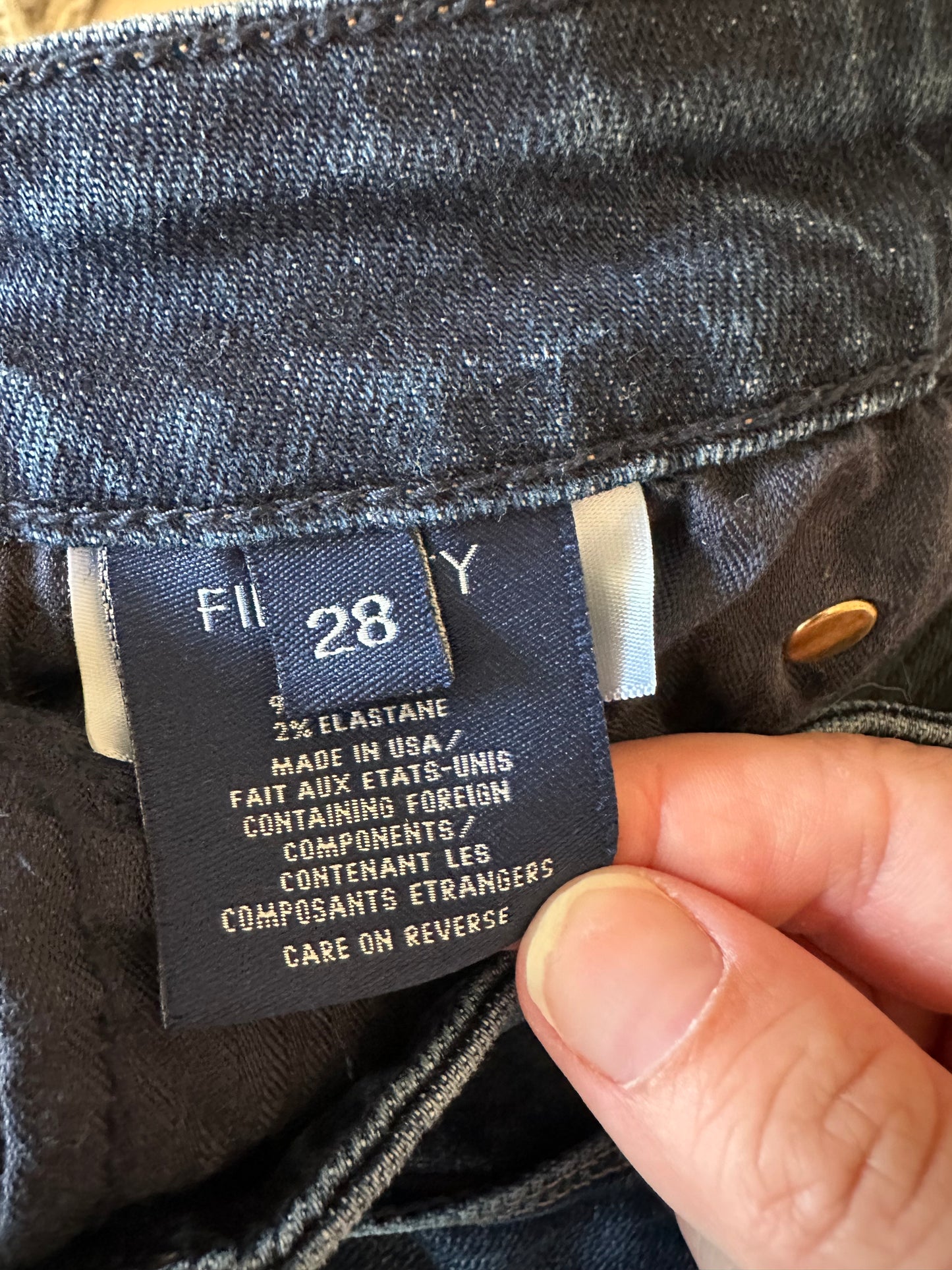Fidelity Denim Belladona Bootcut Jeans in Dark Wash Blue | Size 28