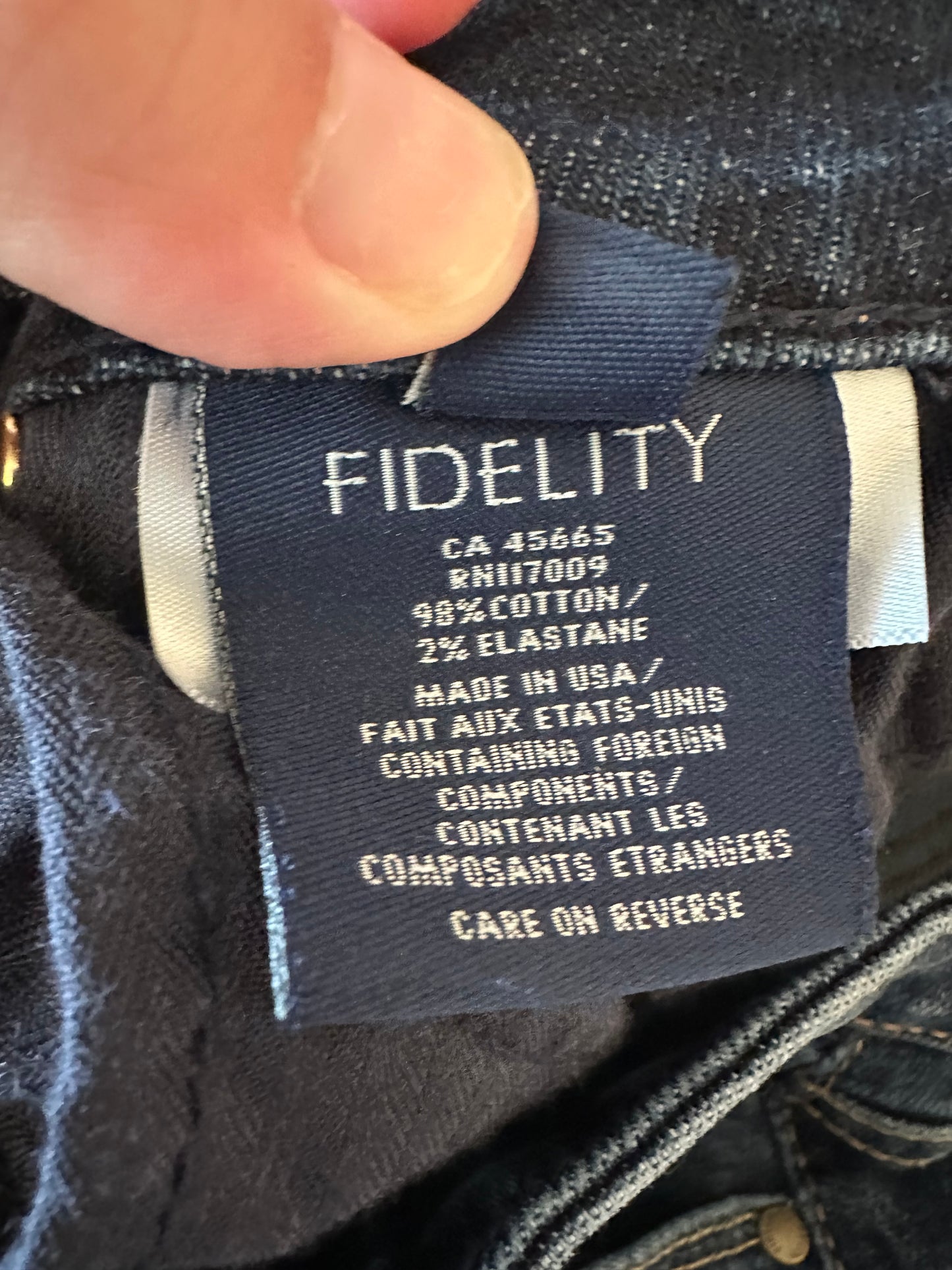 Fidelity Denim Belladona Bootcut Jeans in Dark Wash Blue | Size 28