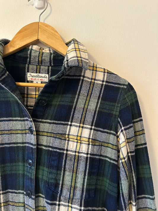Tradlands Classic Flannel Button Down Shirt | Size Small