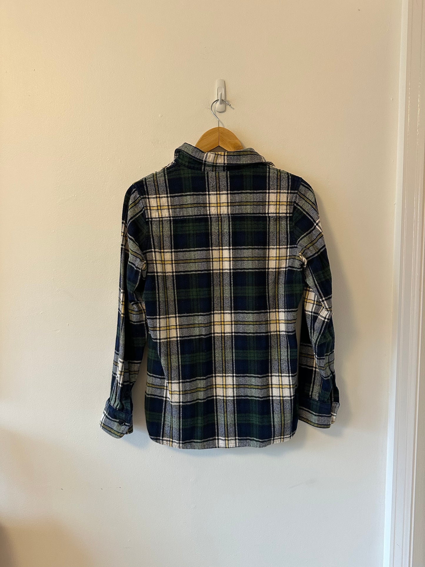 Tradlands Classic Flannel Button Down Shirt | Size Small