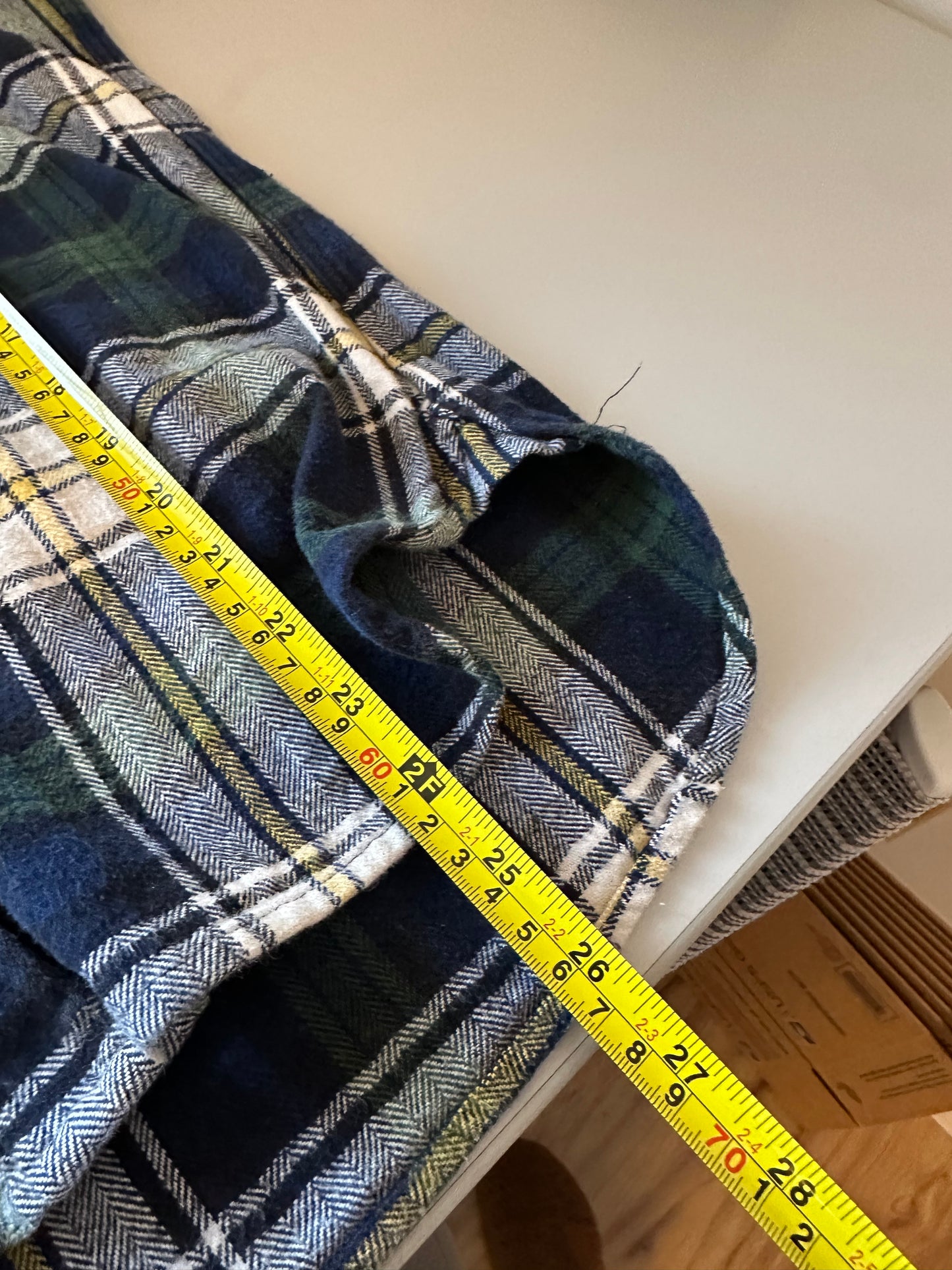 Tradlands Classic Flannel Button Down Shirt | Size Small