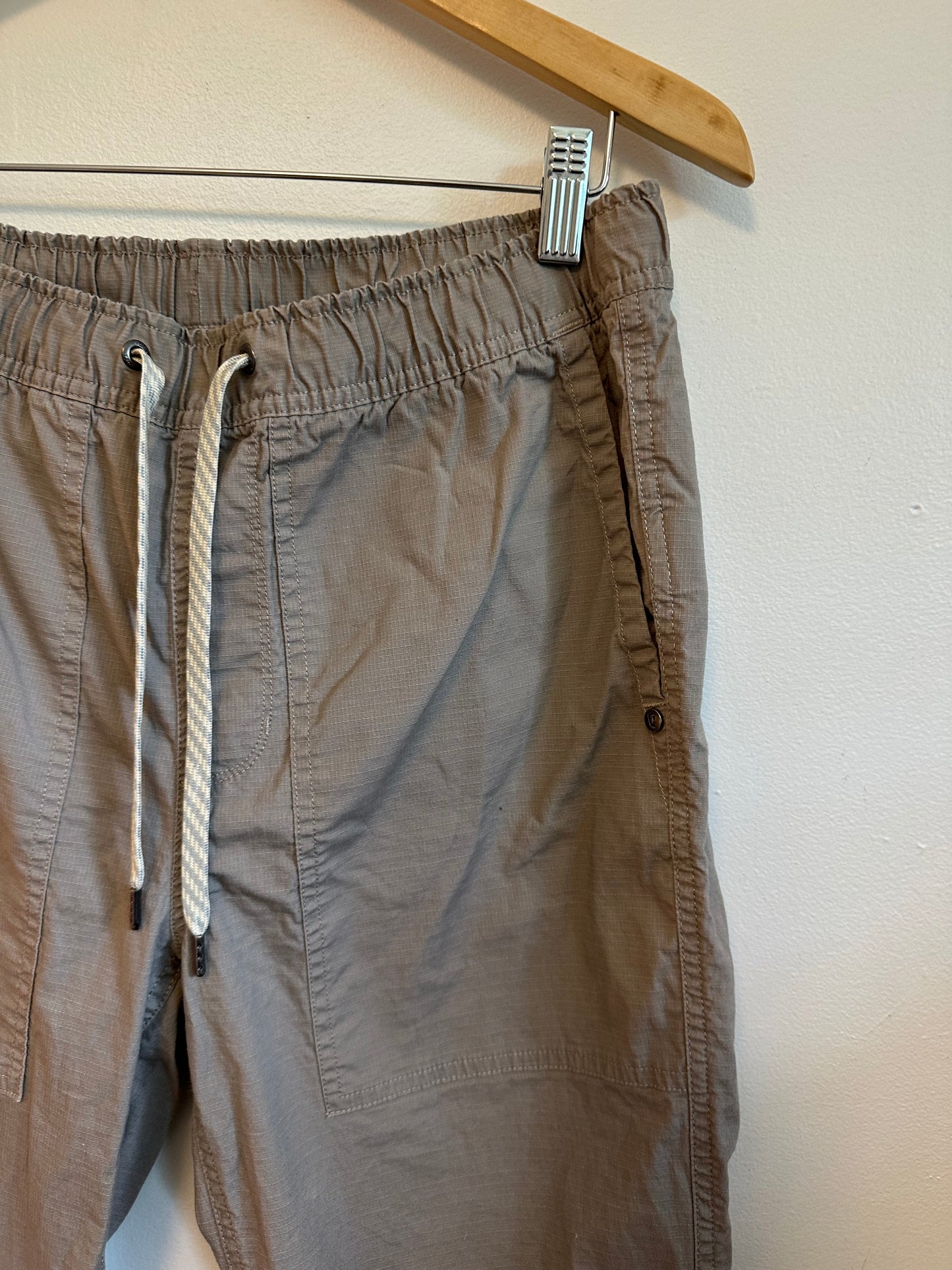 Vuori Ripstop Organic Cotton Light Brown Elastic Waist Joggers | Size Small