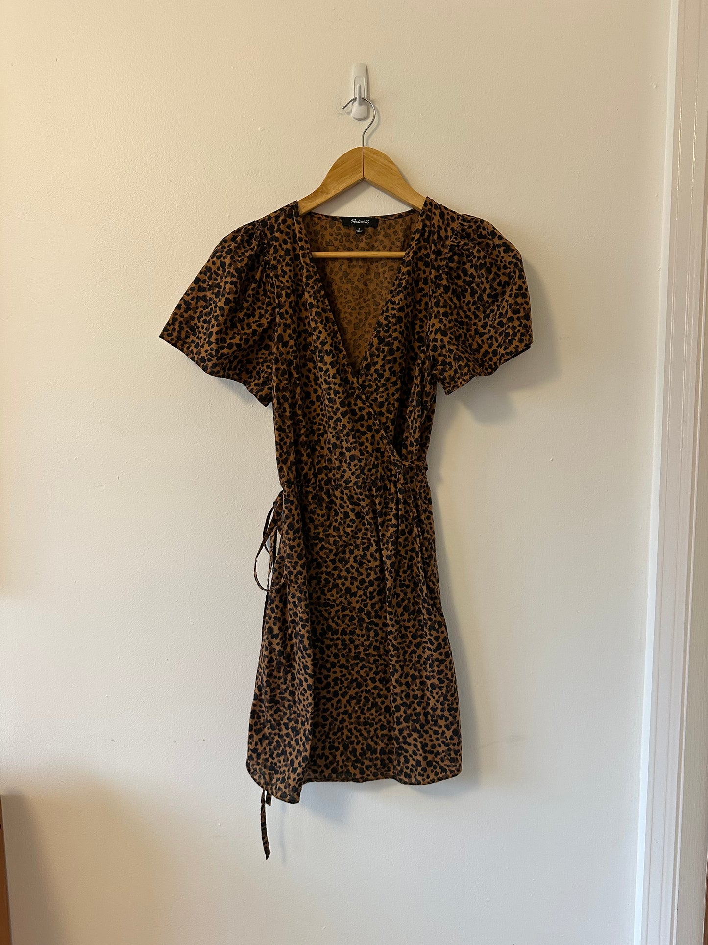 Madewell Flutter-Sleeve Wrap Mini Dress in Painted Leopard | Size Small