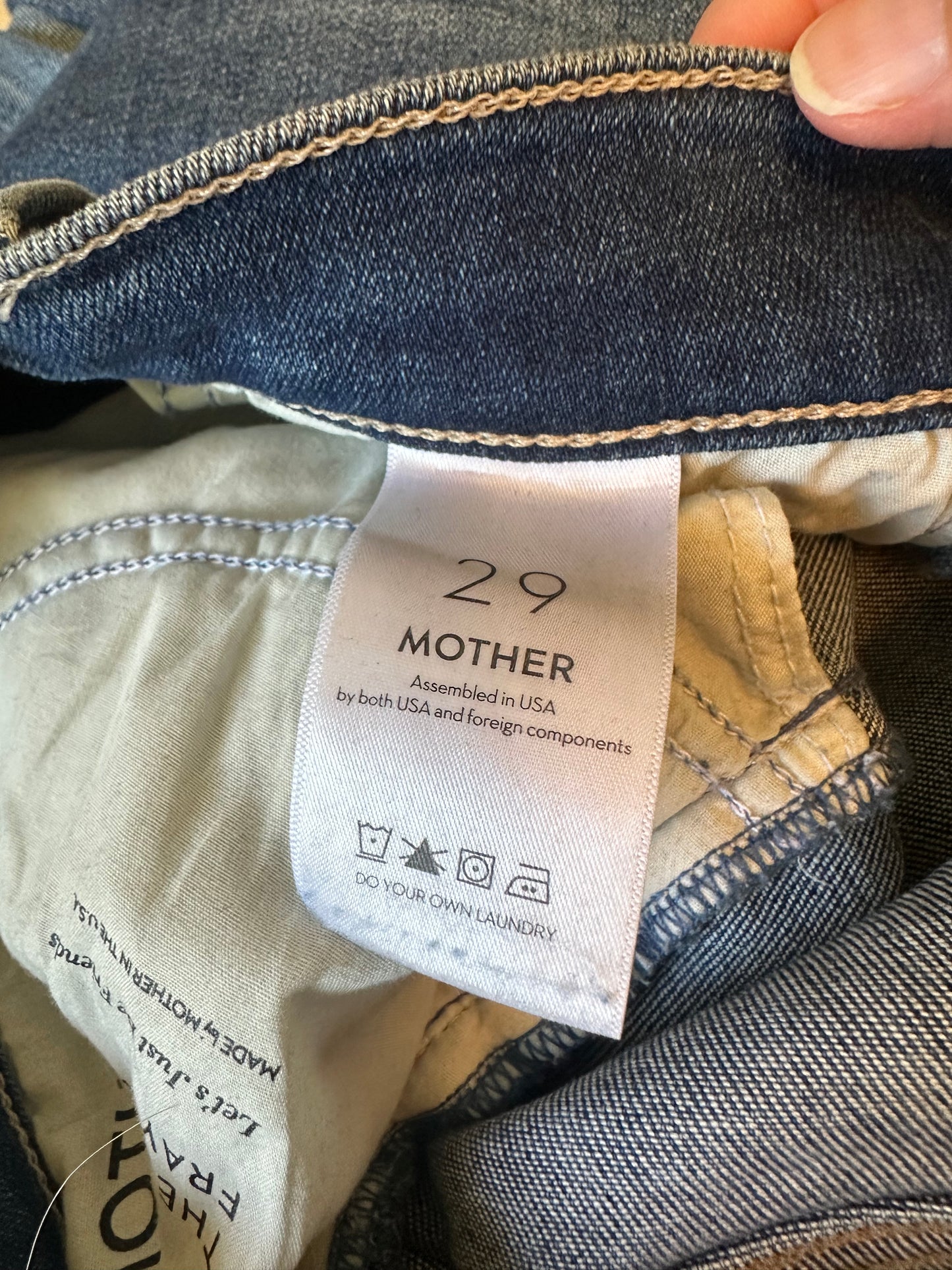 Mother The Tomcat Ankle Fray Jeans in Let's Just Be Friends | Size 29