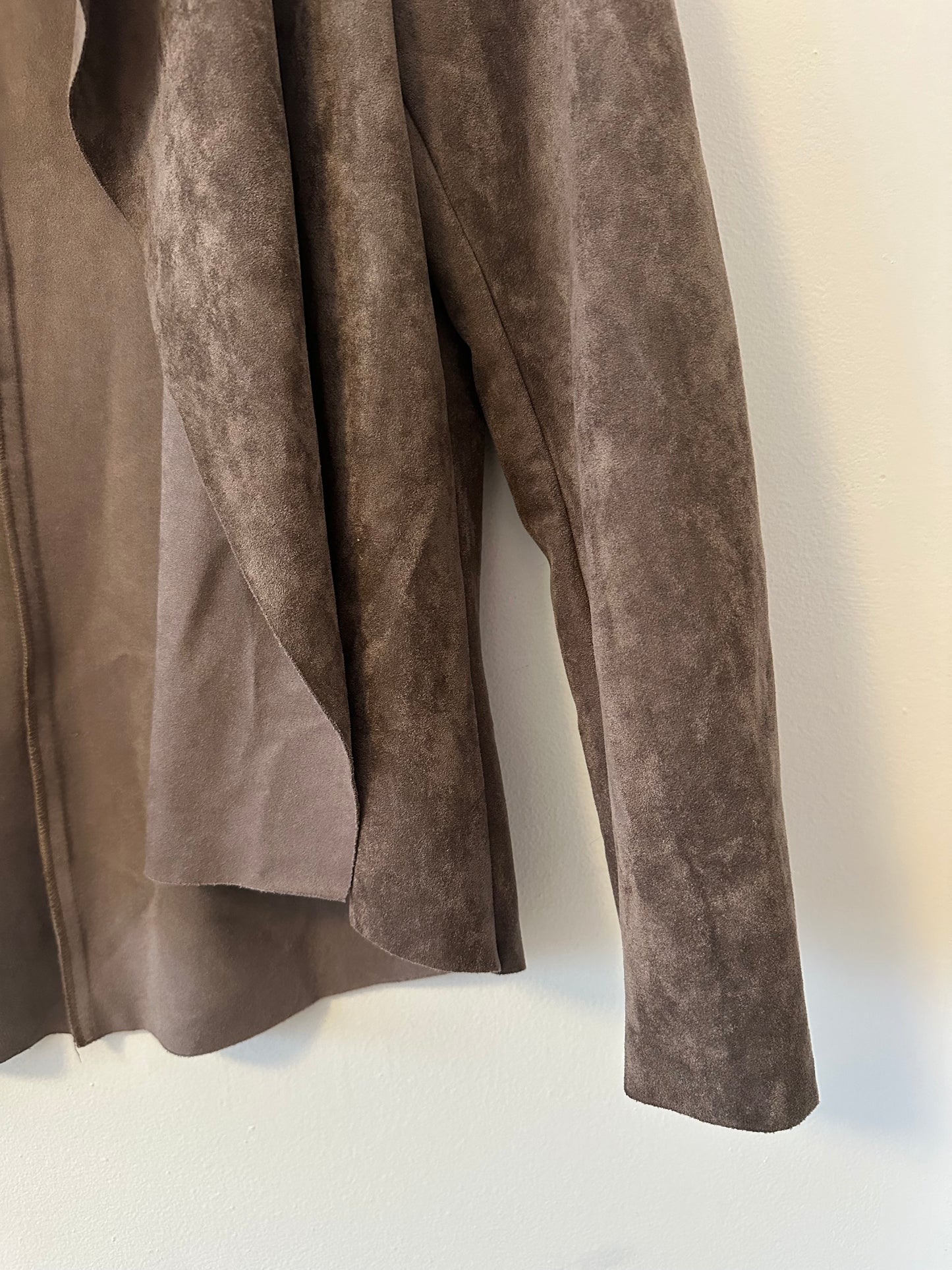 Ellie Kai Unstructured Ultrasuede Draped Open Front Jacket in Brown | Size Small