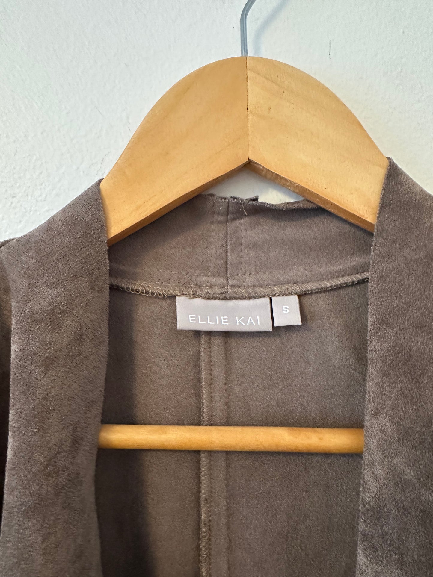 Ellie Kai Unstructured Ultrasuede Draped Open Front Jacket in Brown | Size Small