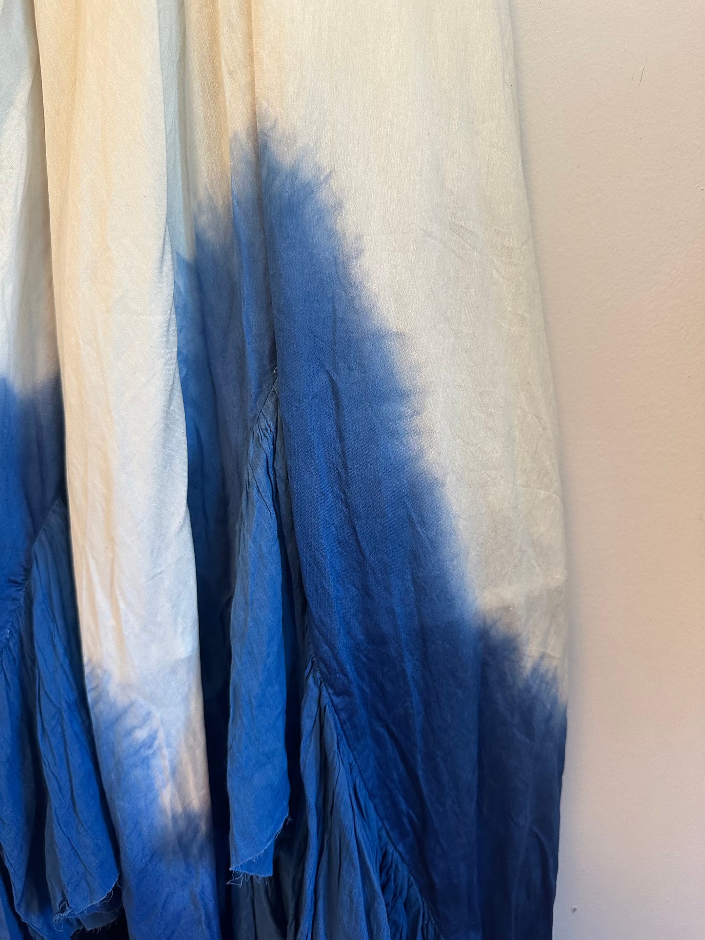 NWT Samant Chauhan Ombre Blue and Ivory Dipe Dye Strapless | Size Small