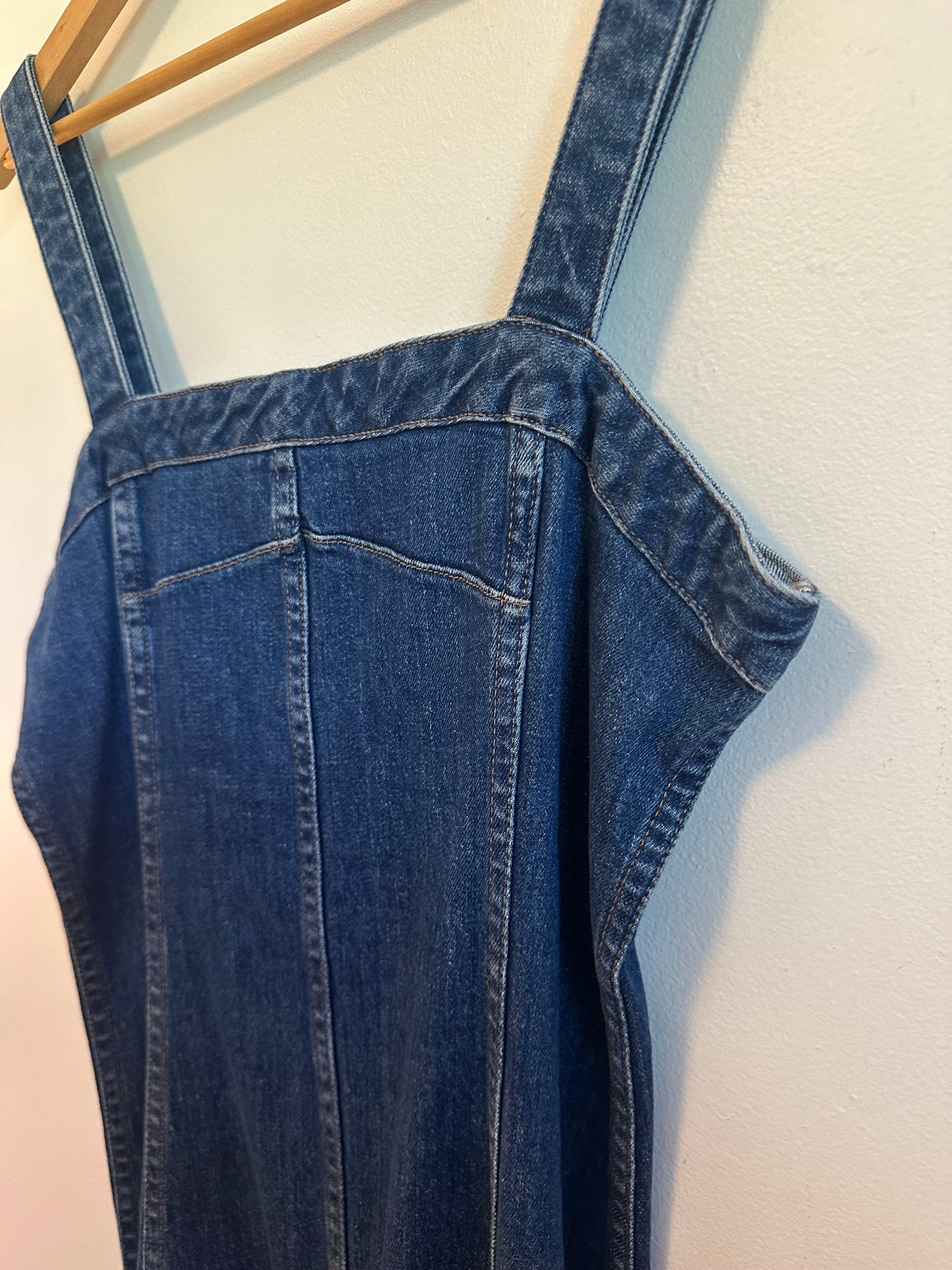 Madewell Raw Hem Denim Midi Seamed Dress | Size 6