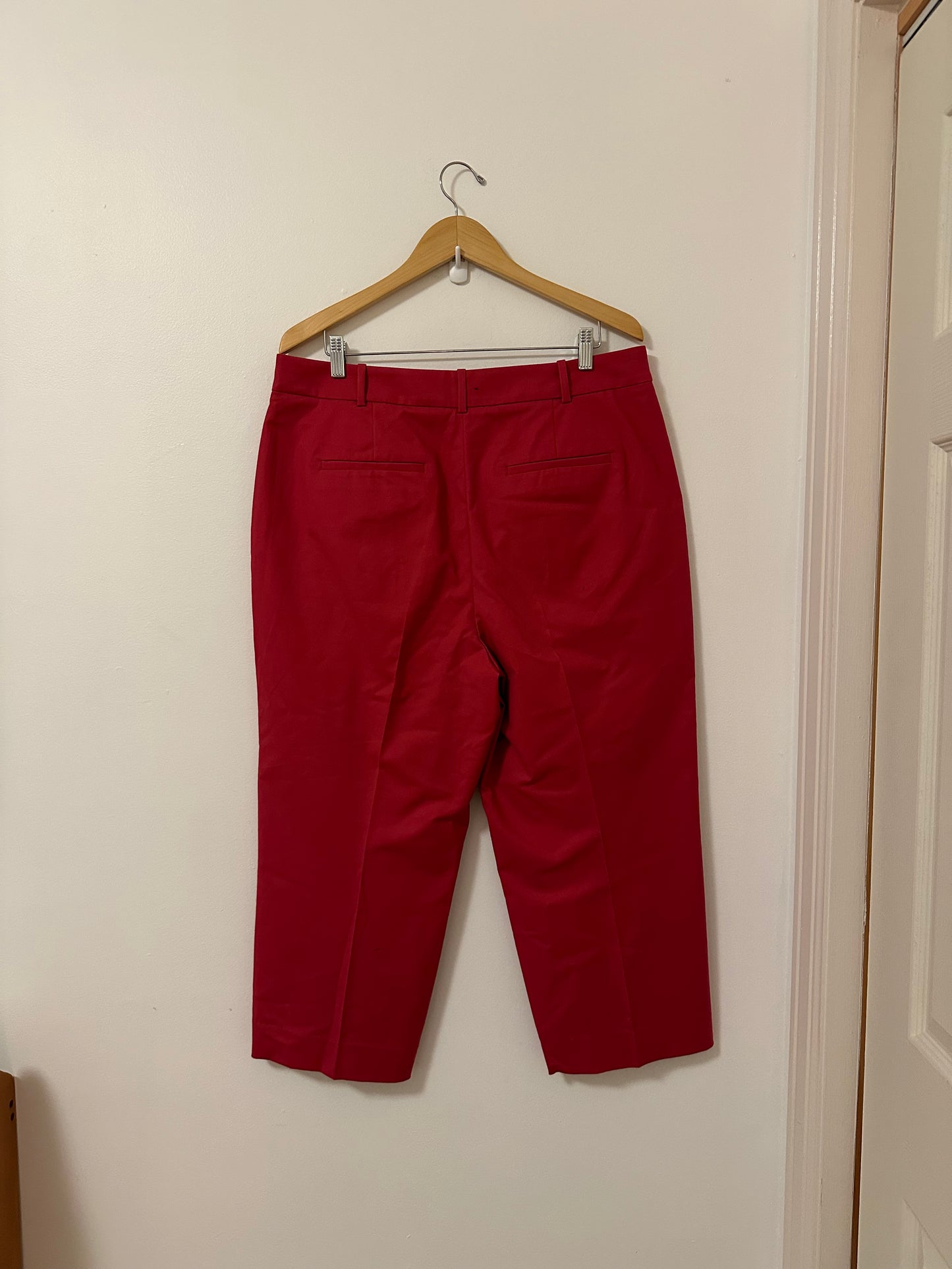 Boden Fuschia Cropped Poplin Stretch Trousers | Size 14