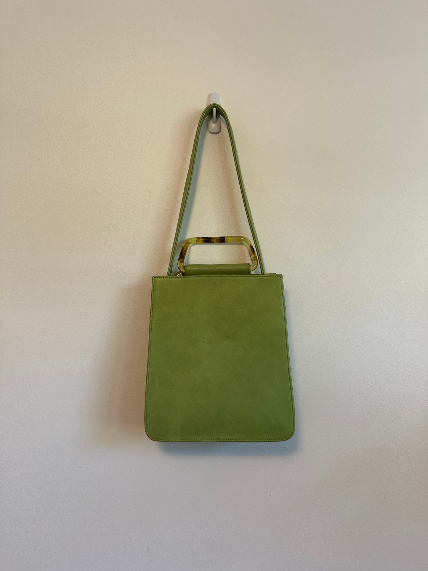 Clyde Rectangle Tortoiseshell Resin Handle Shoulder Bag in Chartreuse Leather