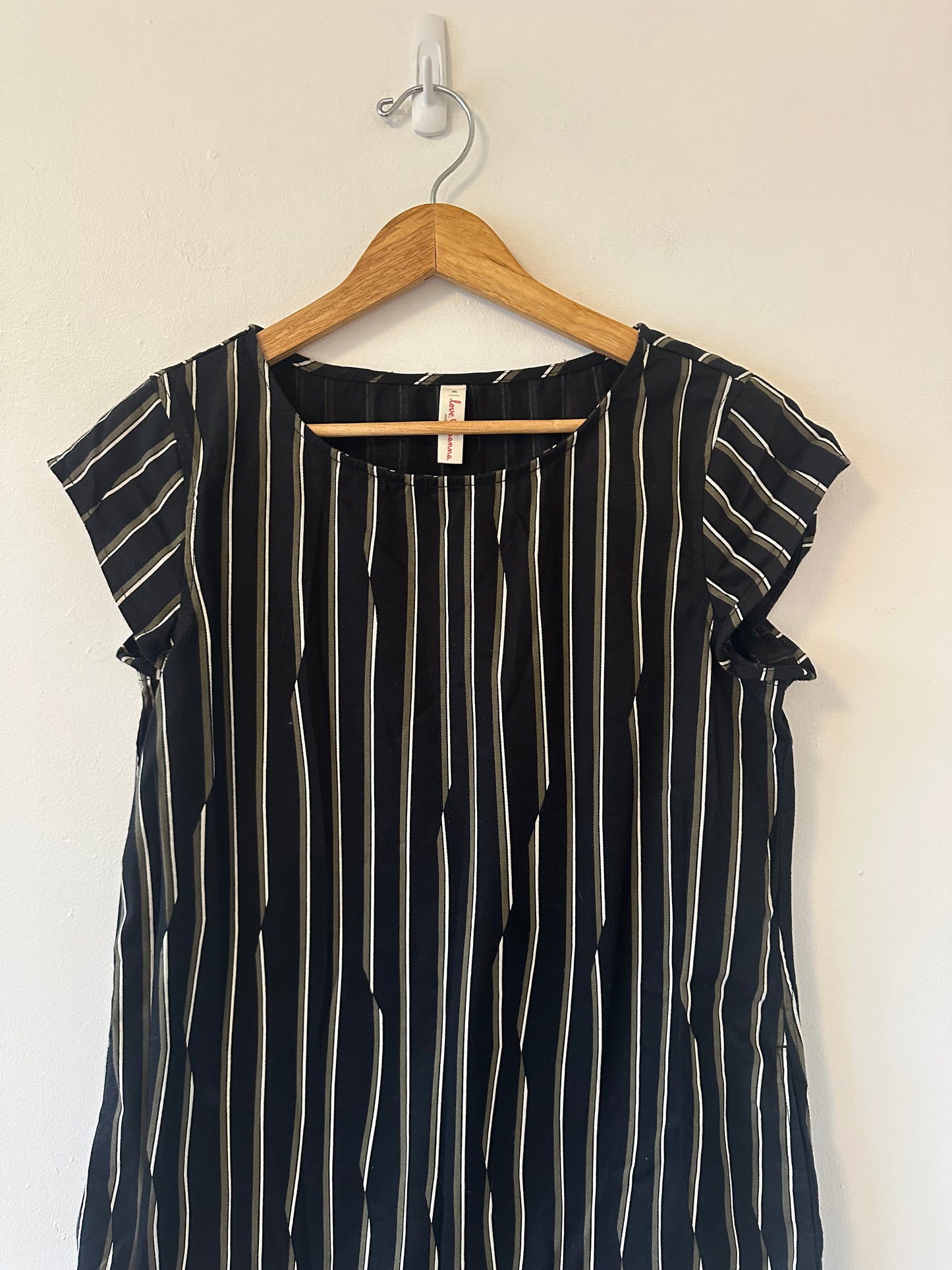 Hanna Andersson Shift Dress in Black with Gray and White Stripes | Size Medium