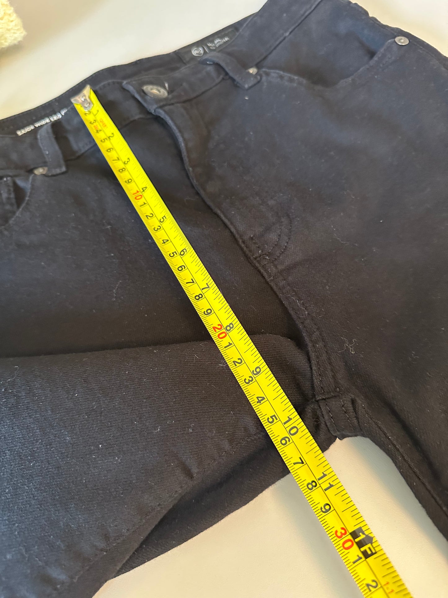 AG Adriano Goldschmied Saige Wide Leg Crop Black Jeans | Size 25