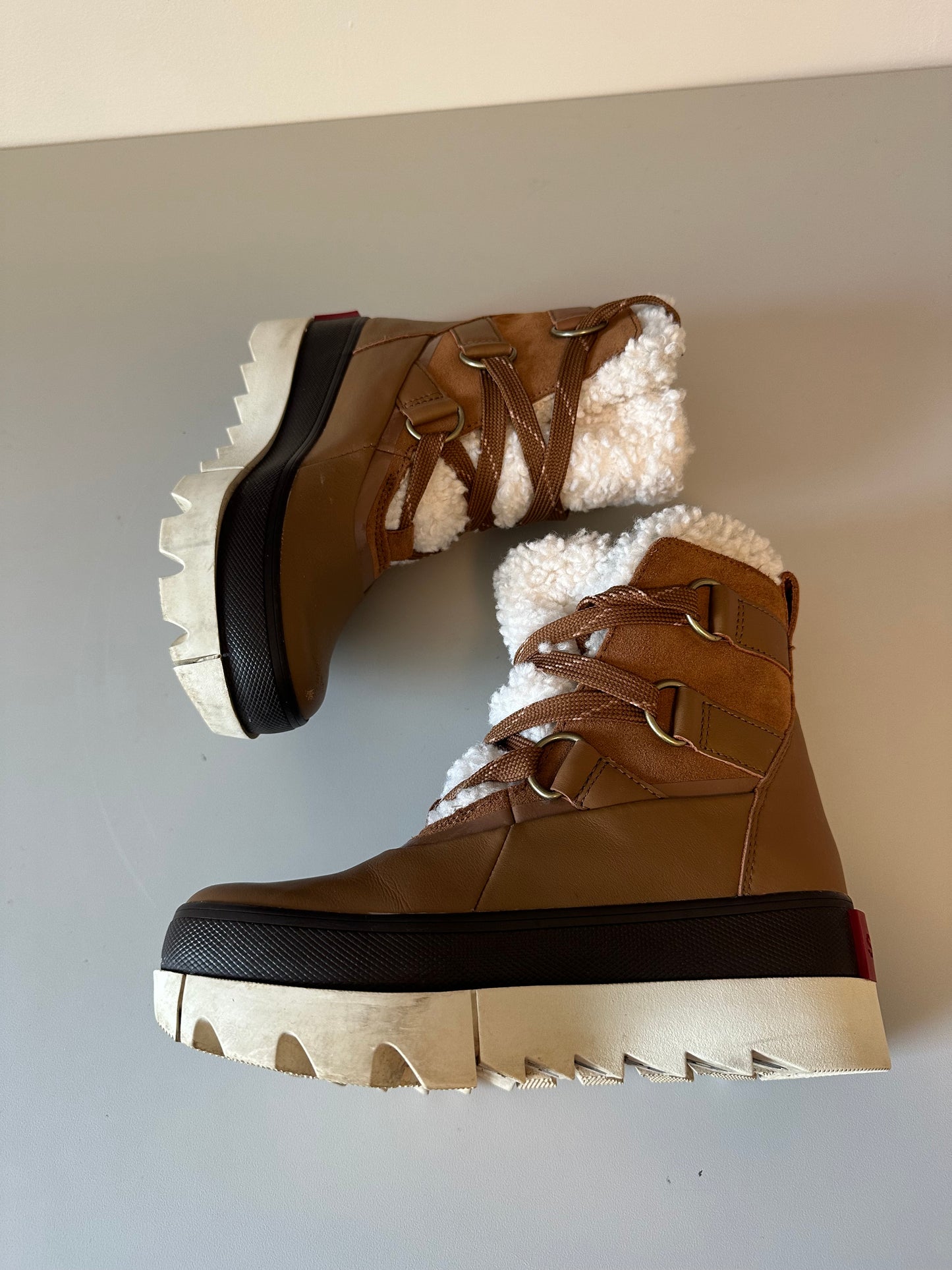 Sorel Kinetic Conquest Winter Waterproof Leather Boots | Size 6