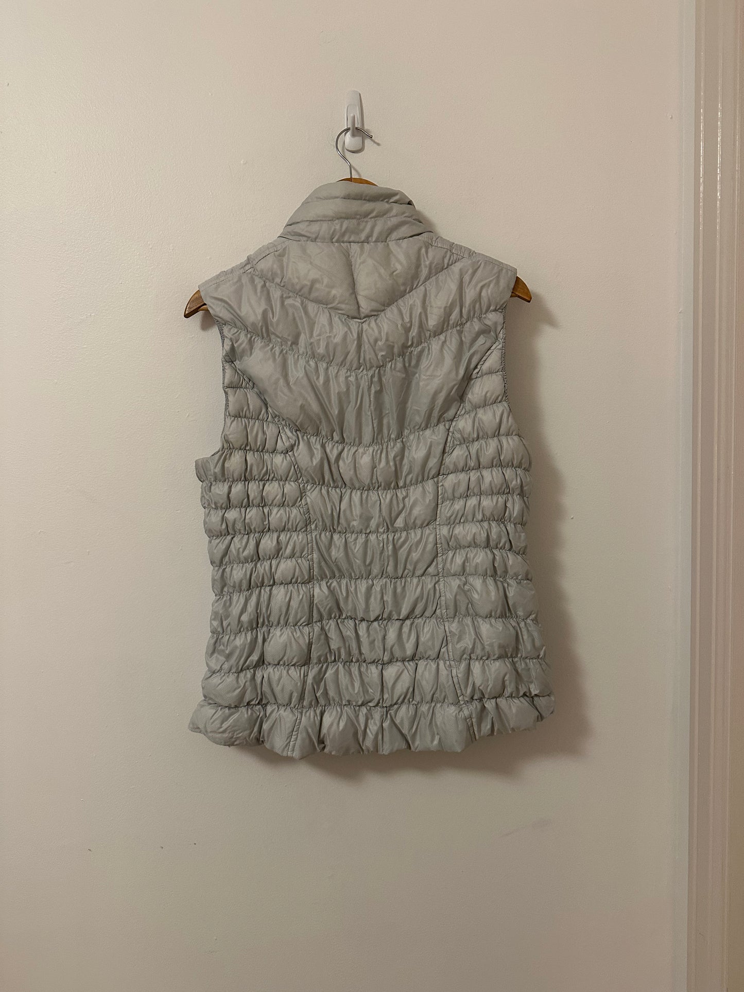 Athleta Downalicious Deluxe Vest in Morning Sky Gray | Size XL