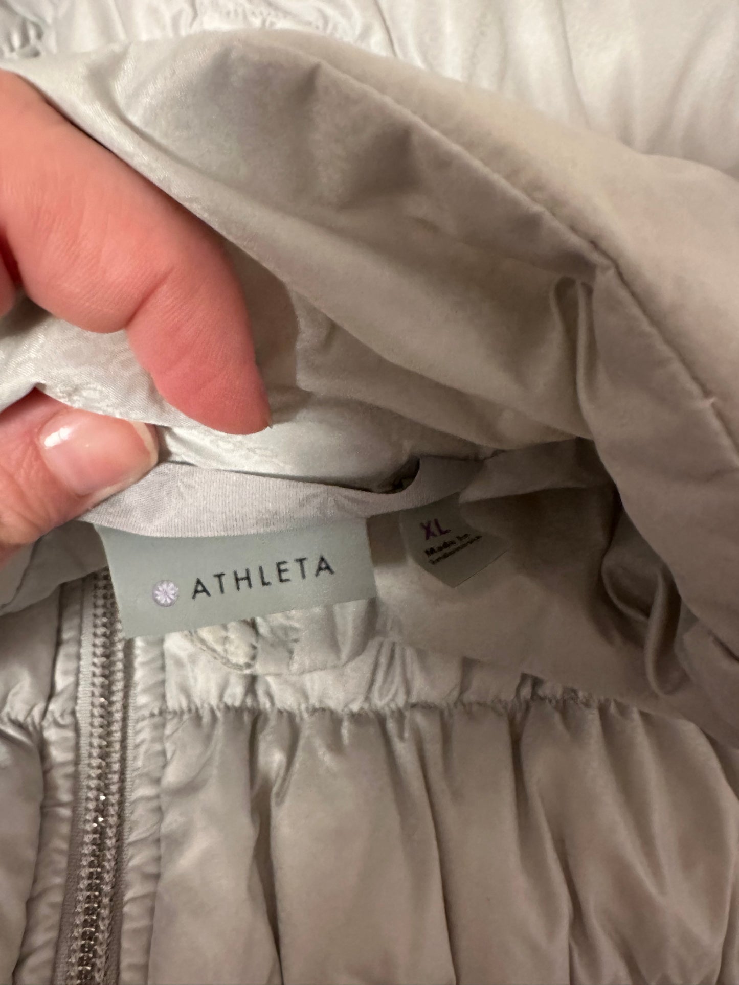 Athleta Downalicious Deluxe Vest in Morning Sky Gray | Size XL