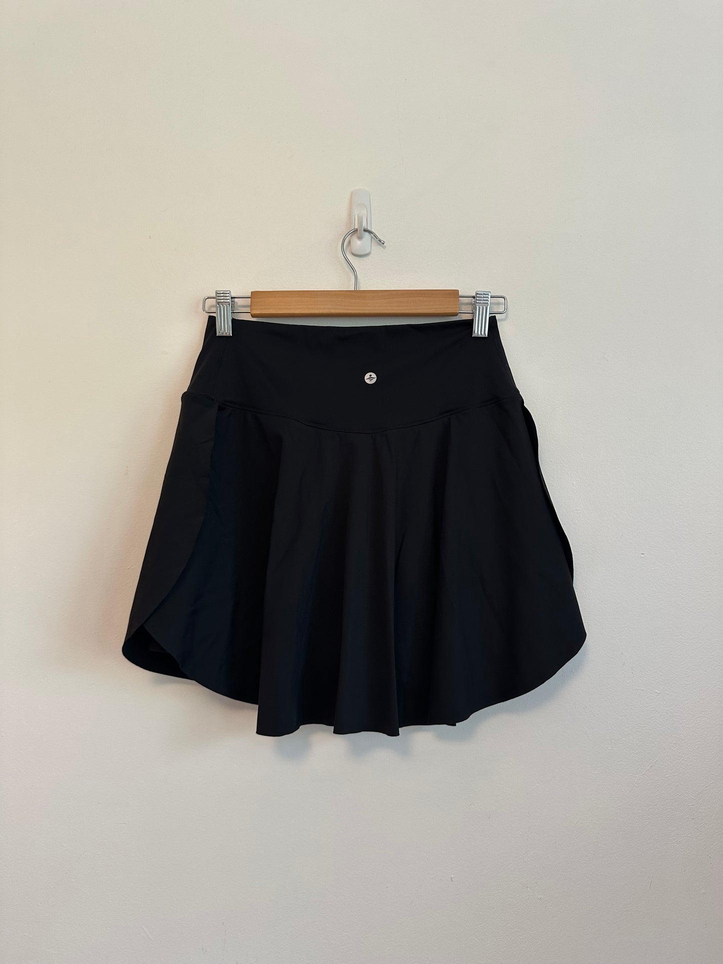 Halara Crossover Waist Tennis Skort with Built-in Shorts in Black | Size Medium