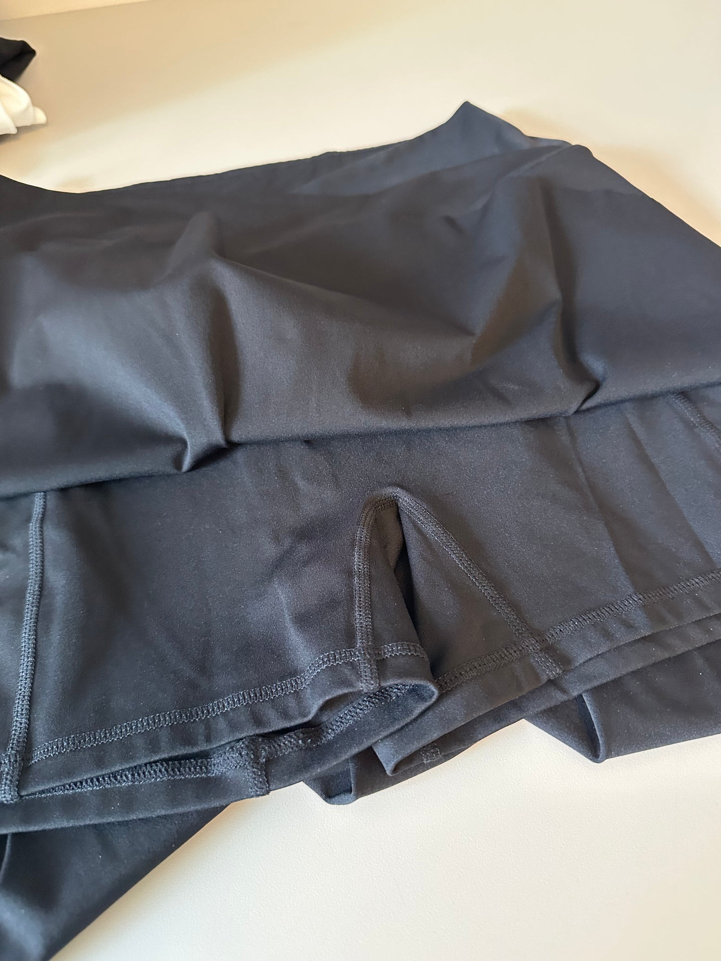 Halara Crossover Waist Tennis Skort with Built-in Shorts in Black | Size Medium