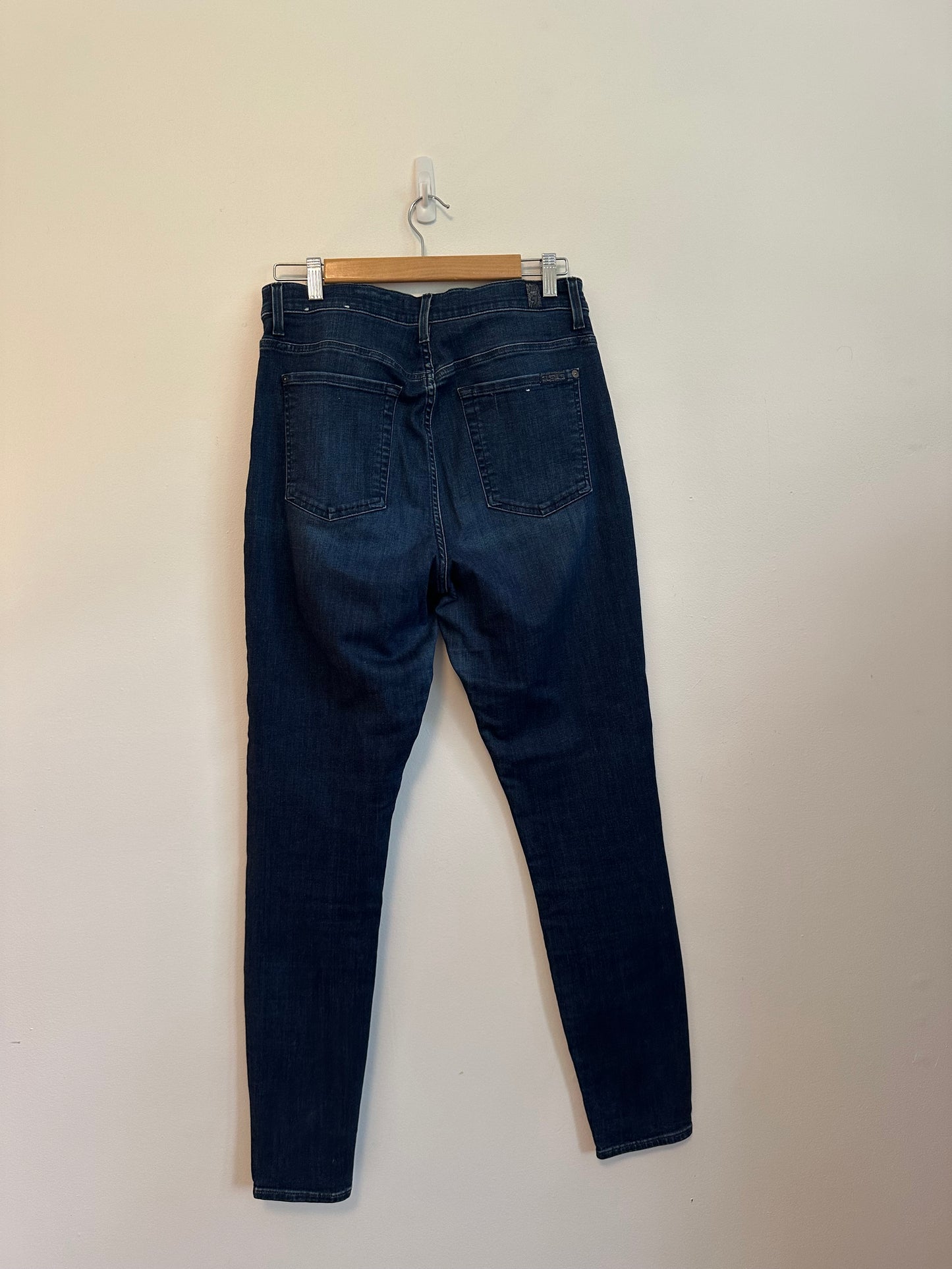 7 For All Mankind High Waist Skinny Jeans in Dark Wash Blue | Size 31