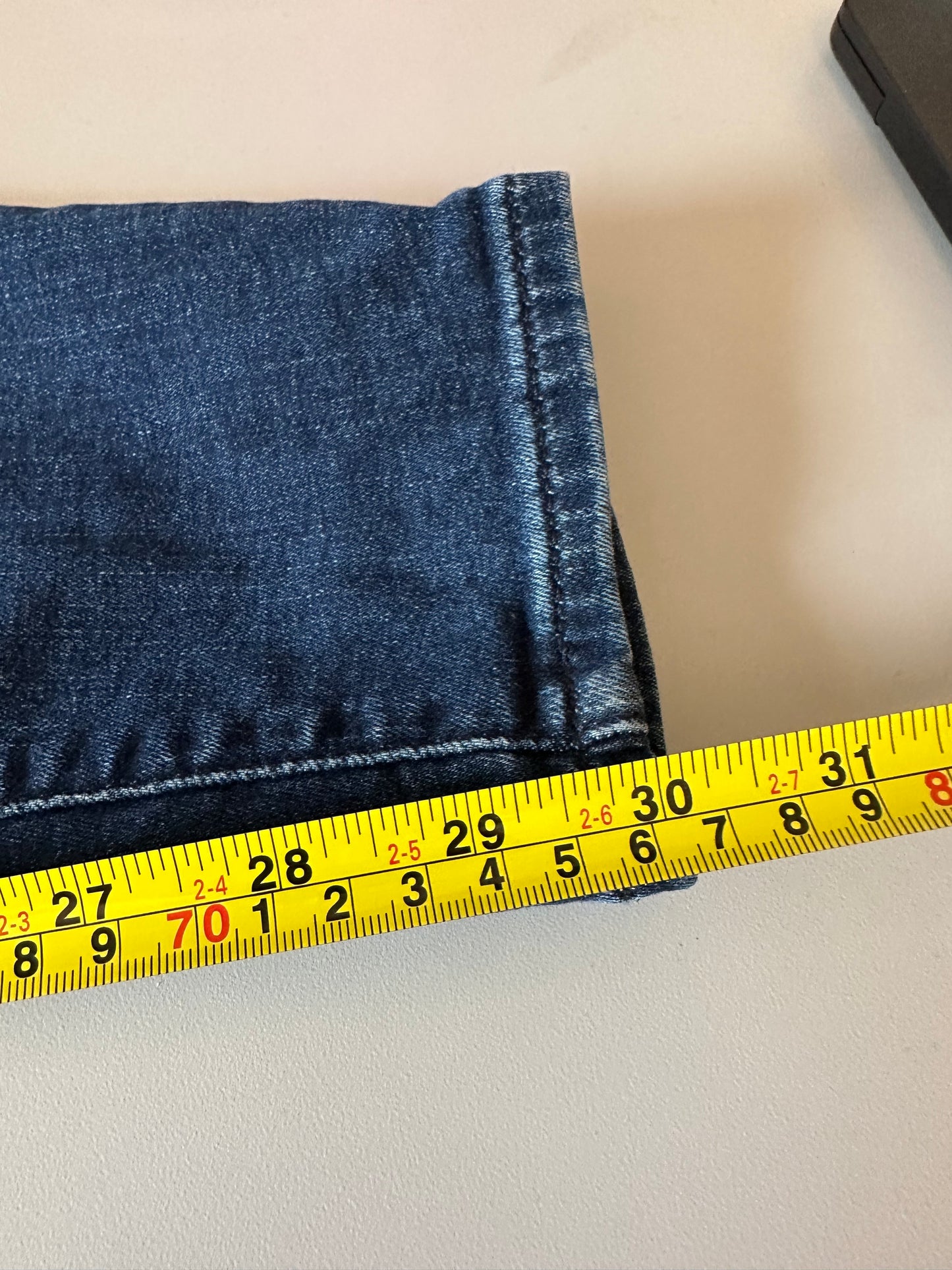 7 For All Mankind High Waist Skinny Jeans in Dark Wash Blue | Size 31