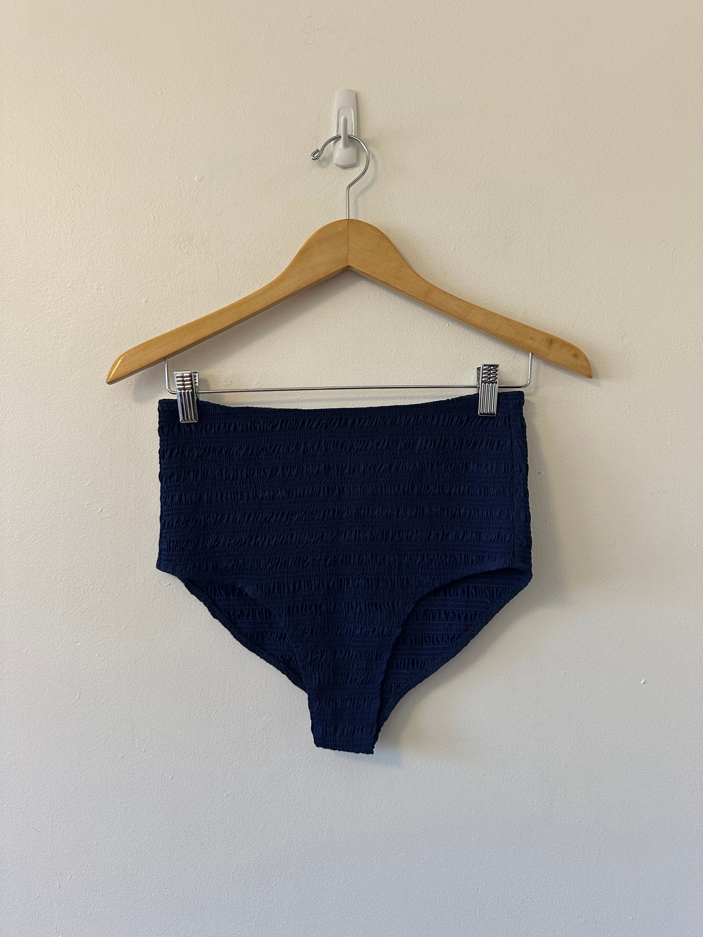 Sea Shyla Solid Smocked Bikini Bottoms in Navy Blue | Size Large