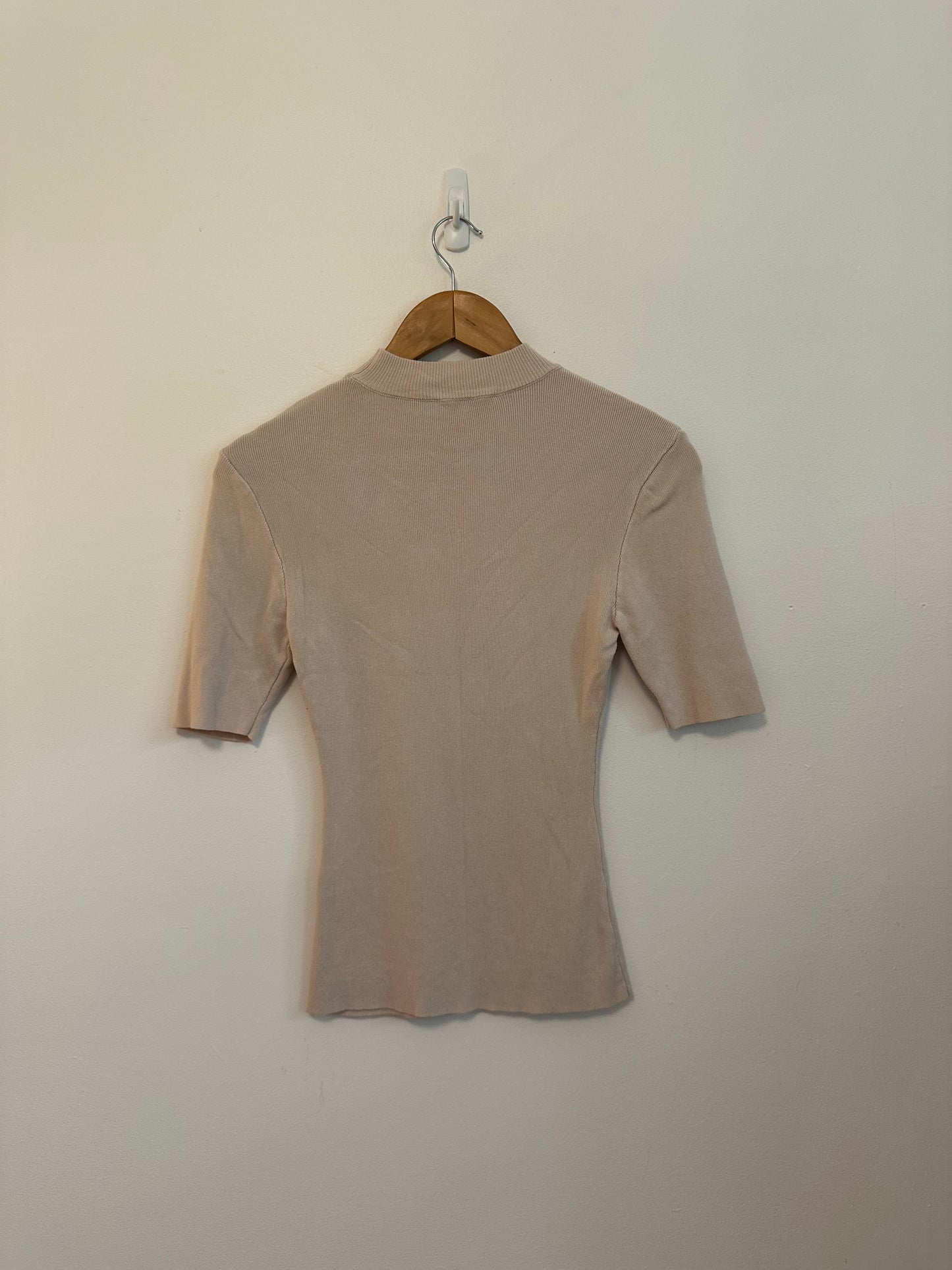 Baltic Born Beige Mock Neck Ribbed Knit Short Sleeve Top | Size Large