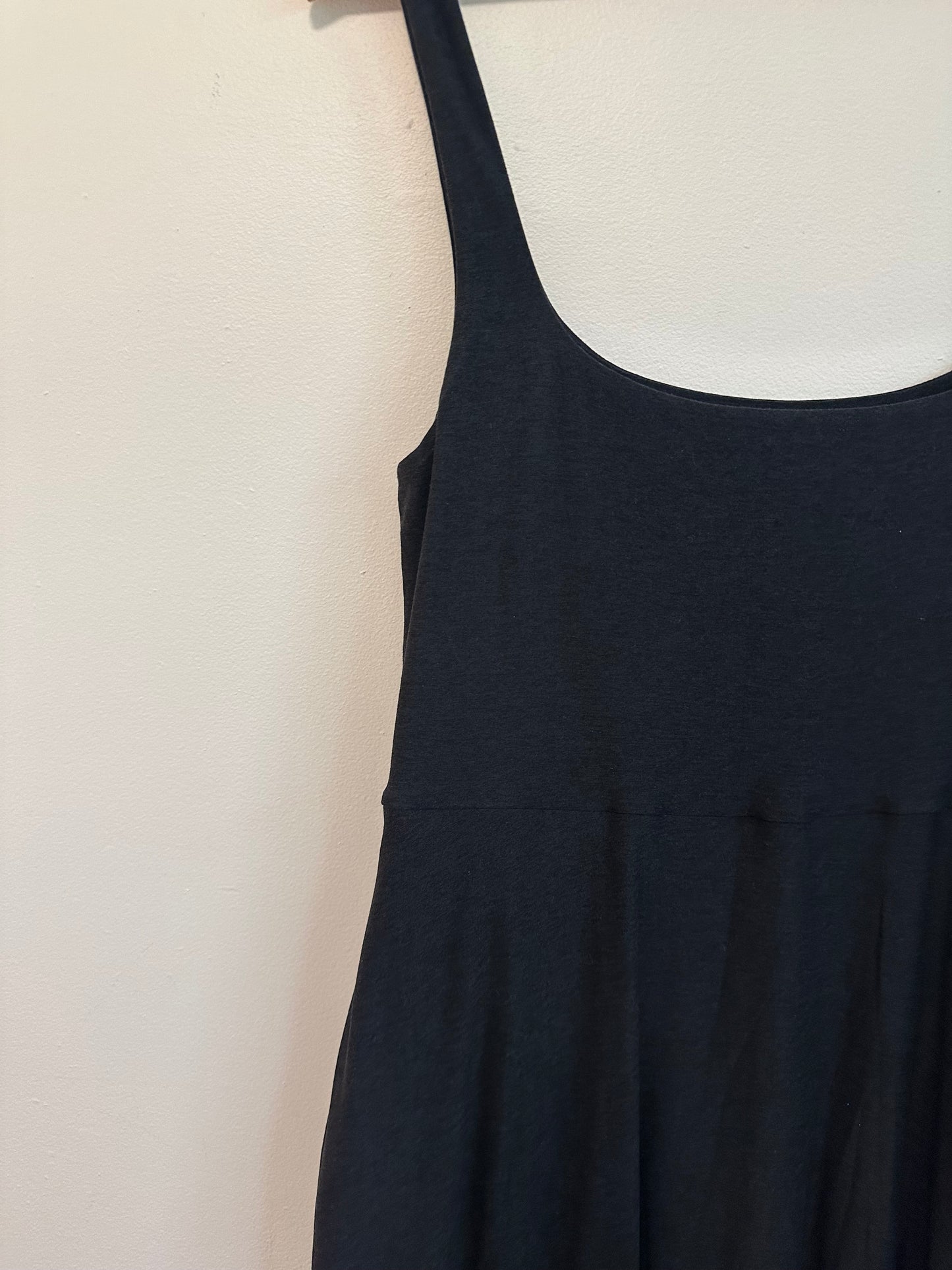 Beyond Yoga Featherweight At The Ready Square Neck Midi Dress in Black | Size XL
