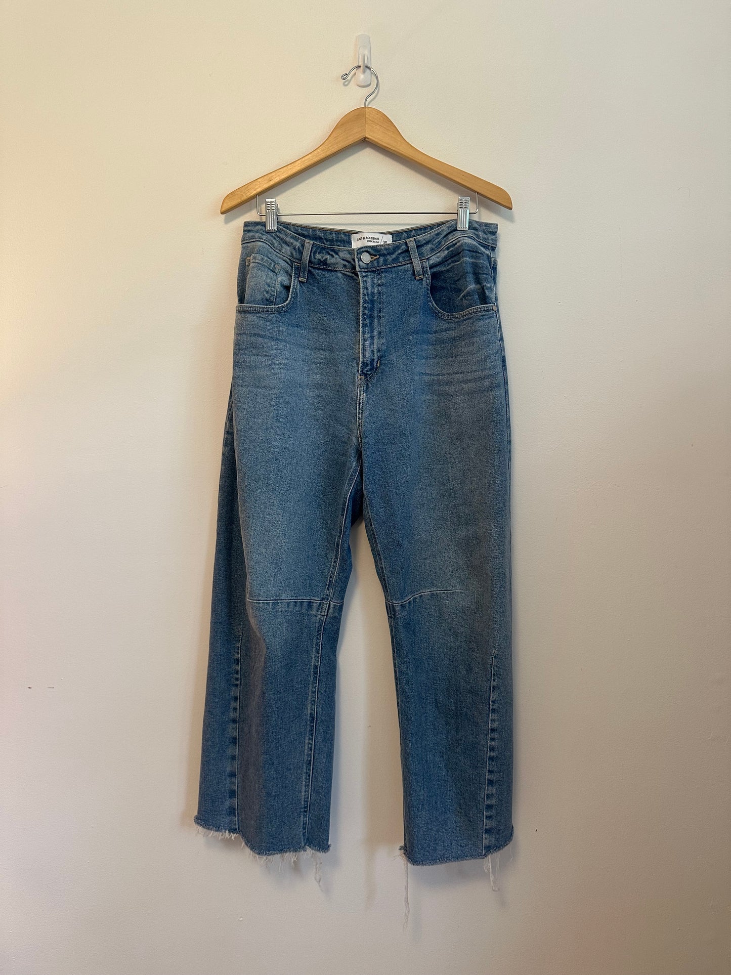 Just Black Denim Barrel Leg Raw Hem Jeans | Size 30