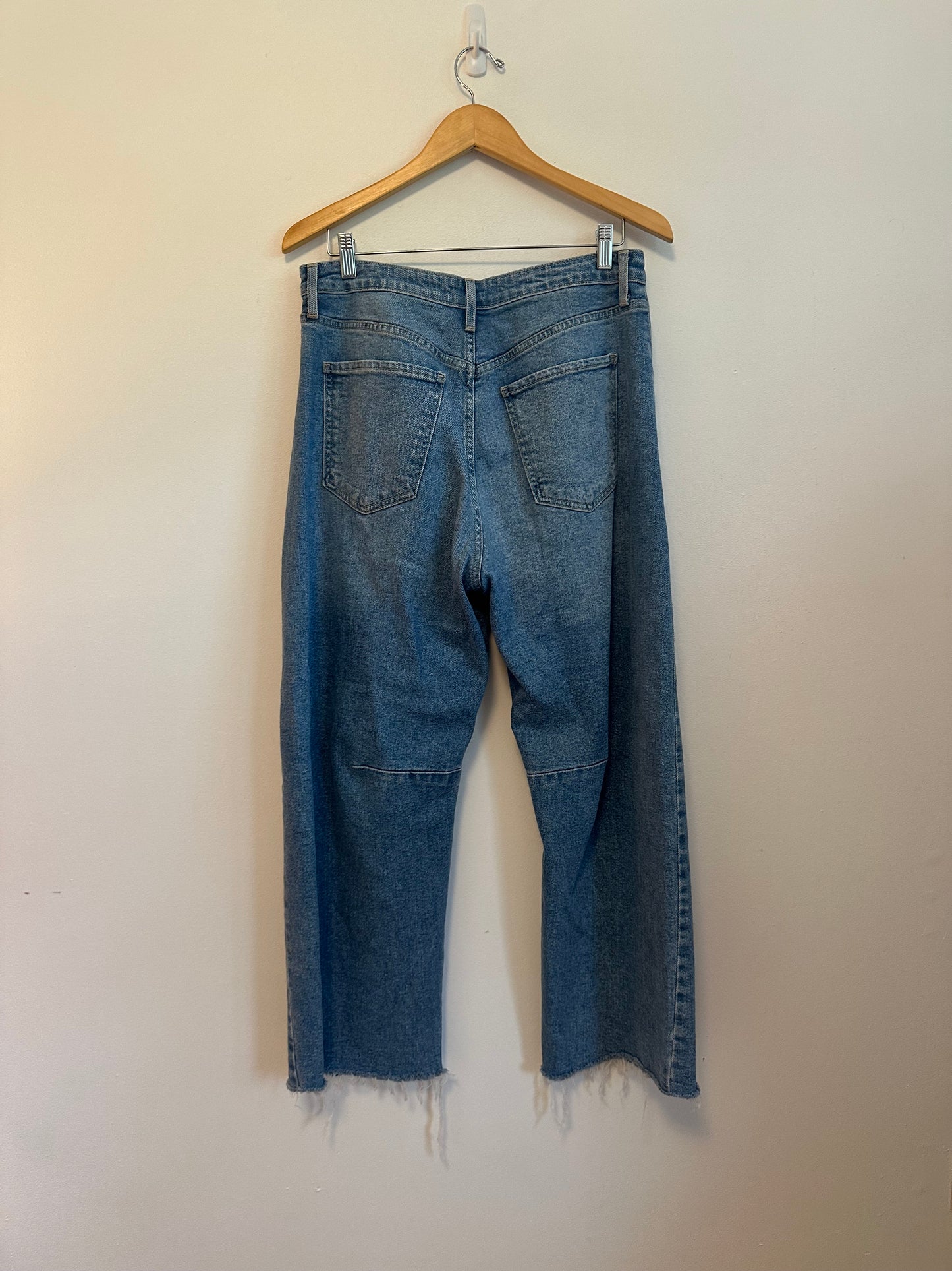 Just Black Denim Barrel Leg Raw Hem Jeans | Size 30