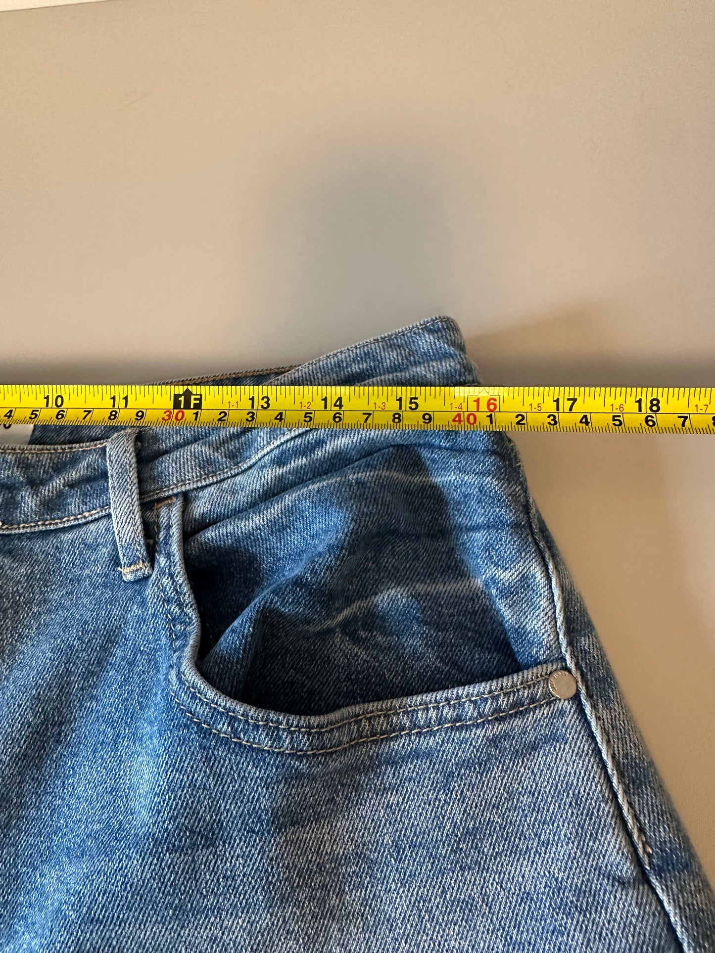 Just Black Denim Barrel Leg Raw Hem Jeans | Size 30
