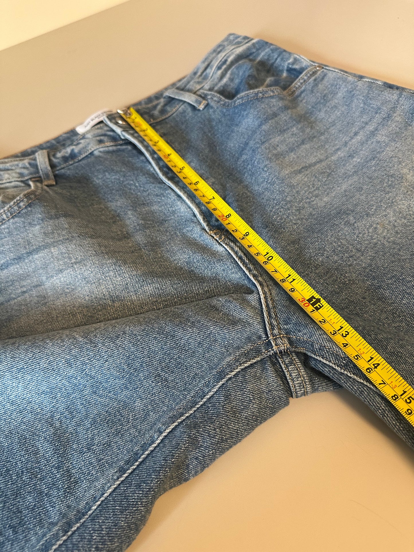 Just Black Denim Barrel Leg Raw Hem Jeans | Size 30