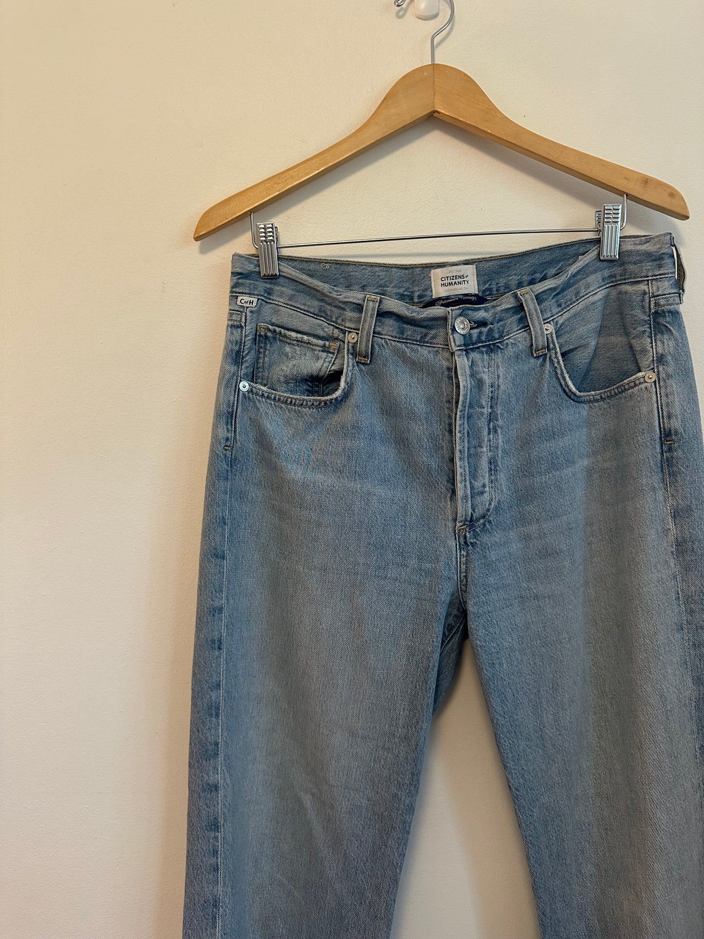 Citizens of Humanity Emery Crop Jeans in Light Indigo Wash | Size 28