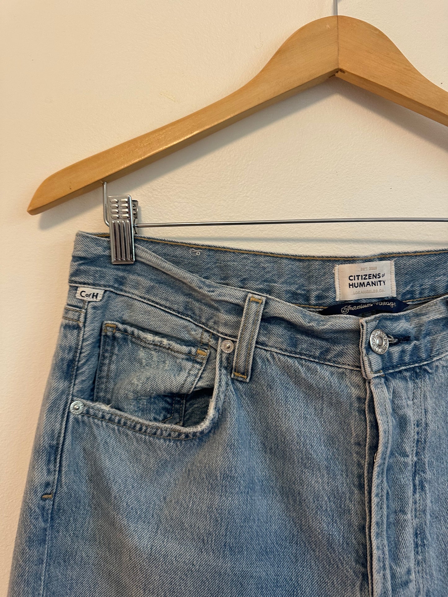 Citizens of Humanity Emery Crop Jeans in Light Indigo Wash | Size 28