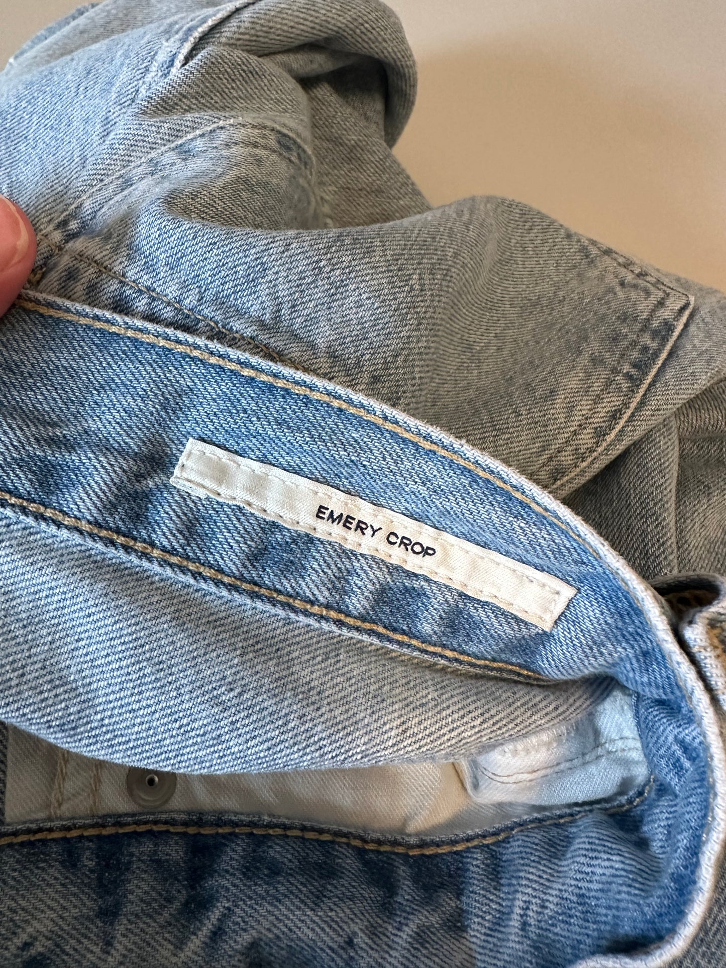 Citizens of Humanity Emery Crop Jeans in Light Indigo Wash | Size 28