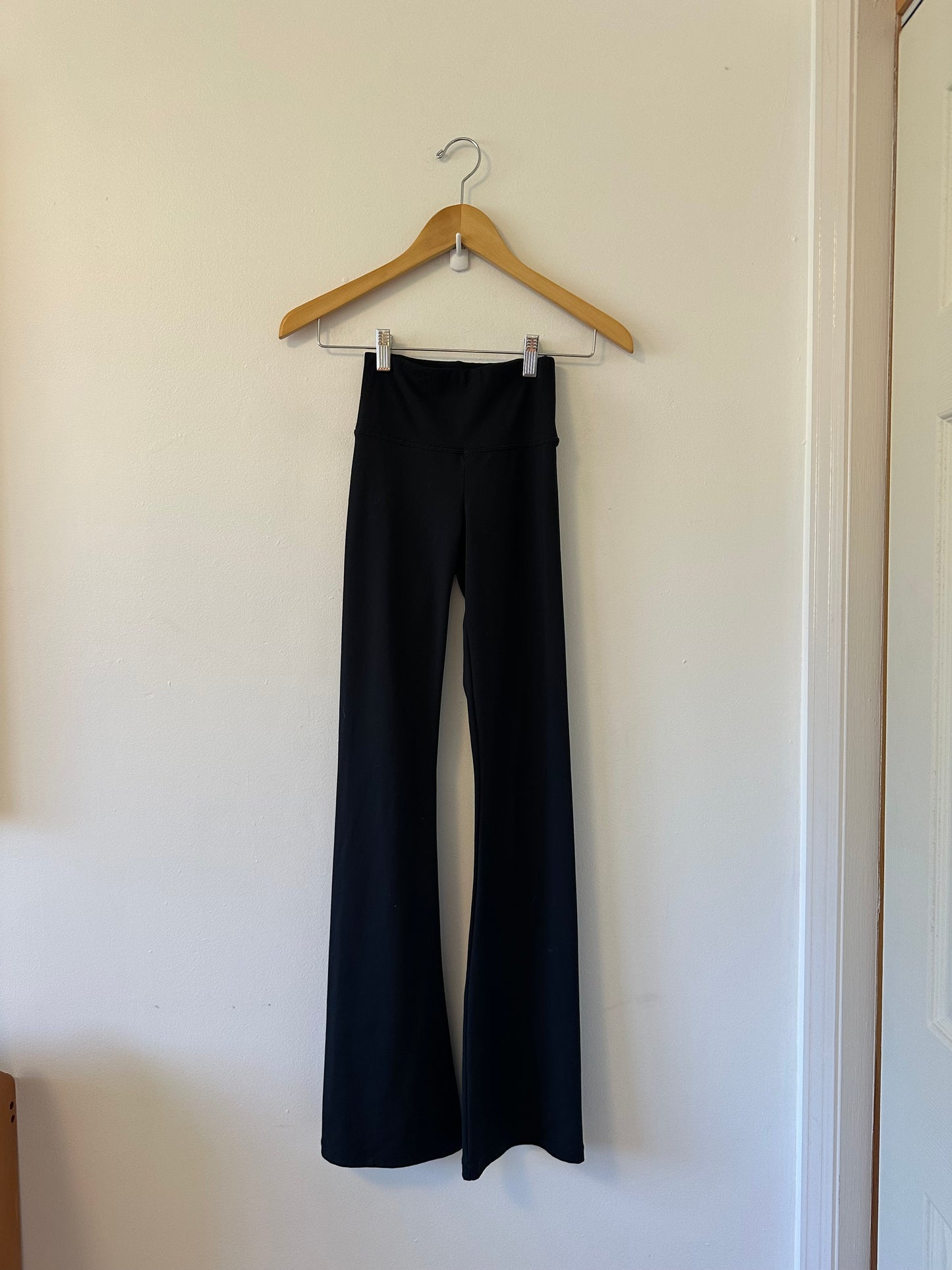 AE American Eagle The Everything High Waisted Flare Legging | Size XXS
