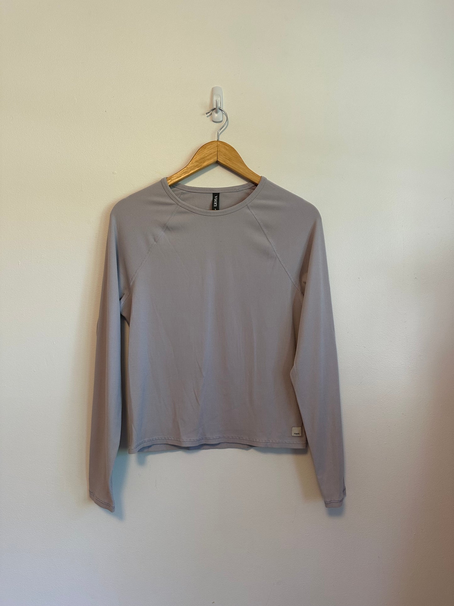 Vuori Pose Crew Long Sleeve Ribbed Top in Lavender Purple | Size Large