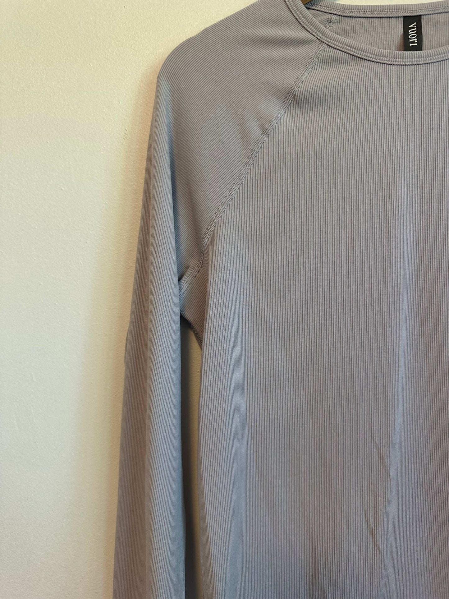 Vuori Pose Crew Long Sleeve Ribbed Top in Lavender Purple | Size Large