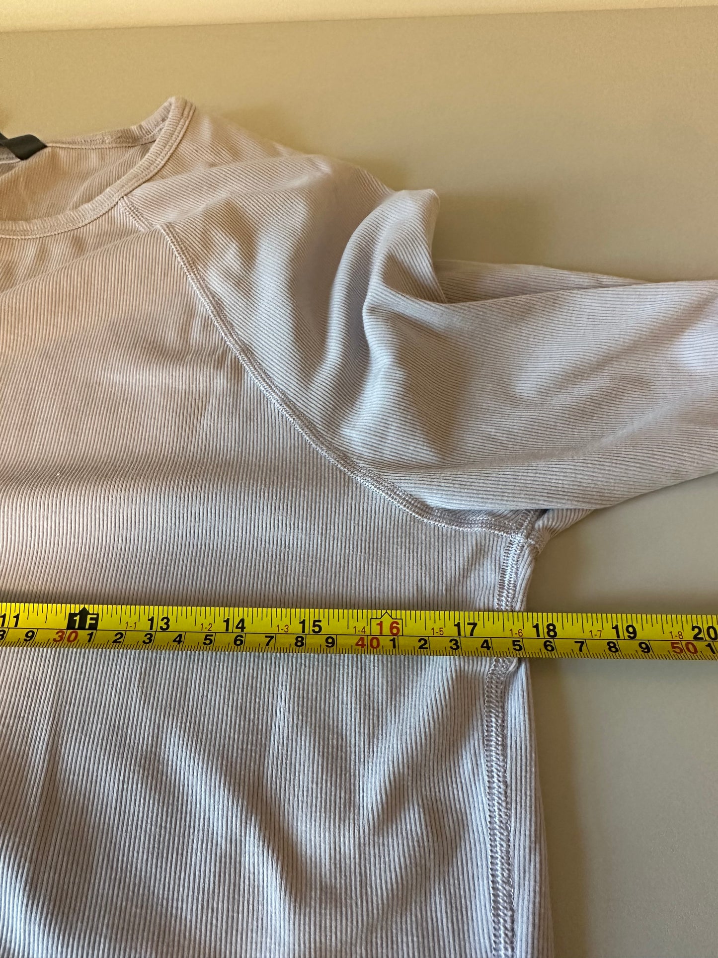 Vuori Pose Crew Long Sleeve Ribbed Top in Lavender Purple | Size Large