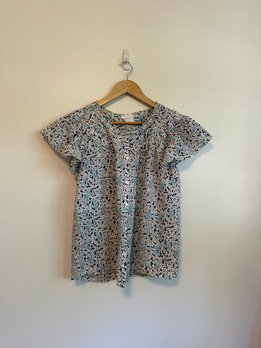 Sundays Blue Floral Flutter Sleeve Smocked Button Down Blouse | Size Medium