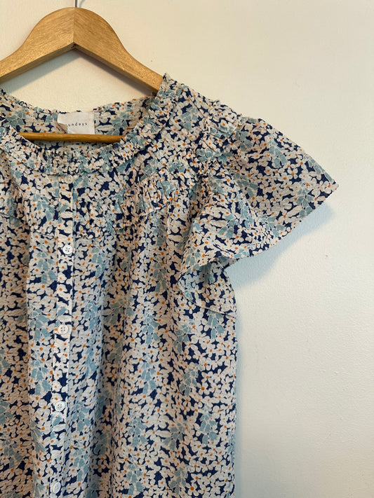 Sundays Blue Floral Flutter Sleeve Smocked Button Down Blouse | Size Medium
