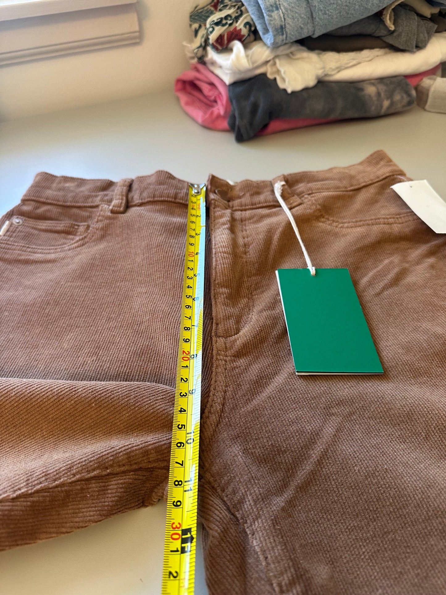 DL1961 NWT Brdget Cropped Boot Cut High Rise Corduroy Jeans | Size 29