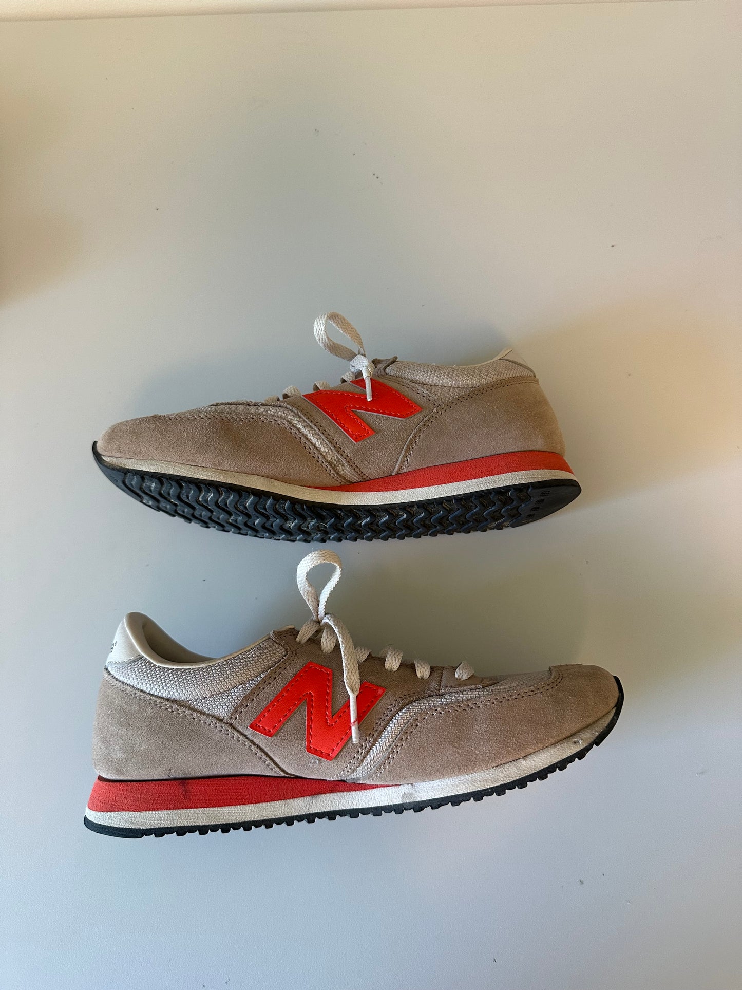 New Balance 620 Sneakers in Suede and Mesh | Size 7.5